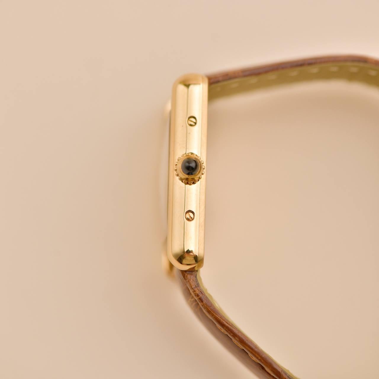 Reloj Cartier Tank Louis Oro Amarillo 18k Pequeño Modelo W1529856 en venta 4