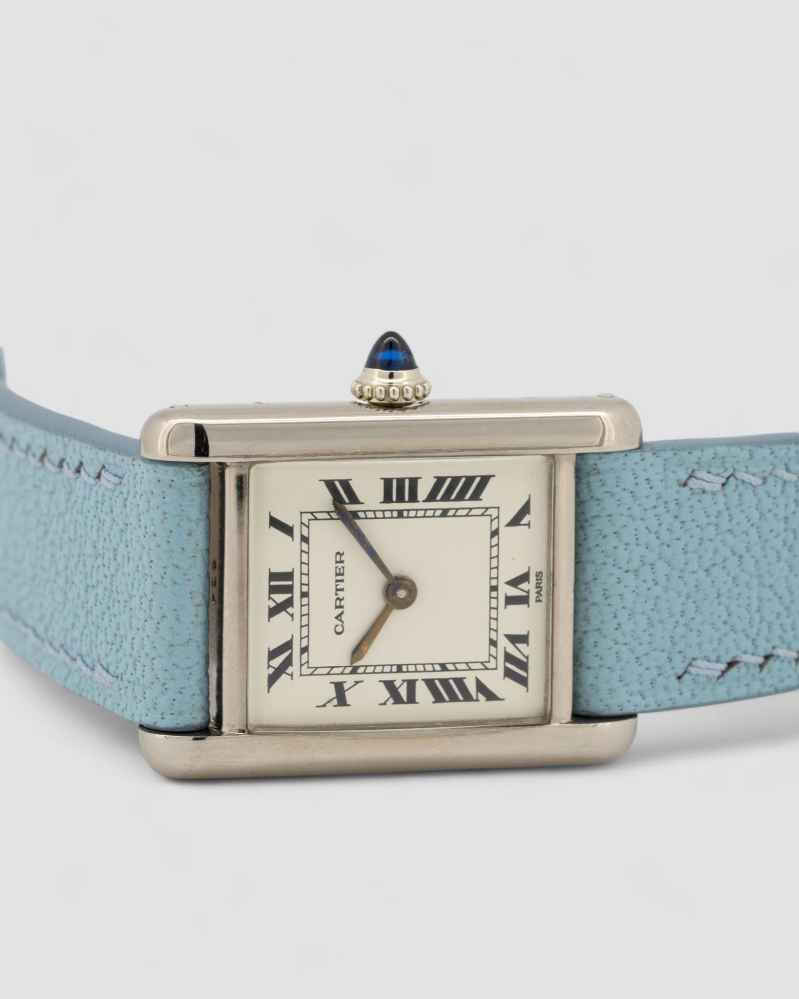 Cartier Tank Louis 78087 SM Lancette a punta Parigi Oro 18k WG 1992 Scatola e documenti in vendita 1