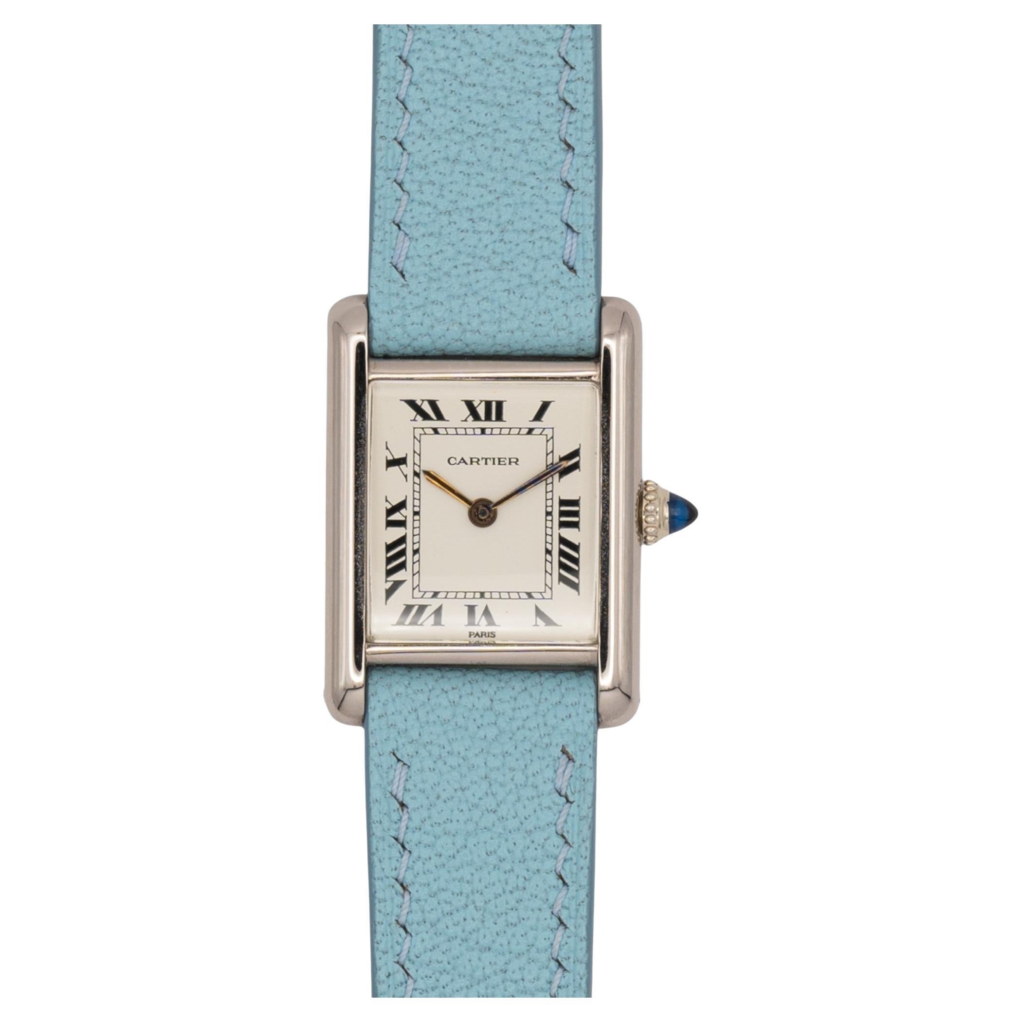 Cartier Tank Louis 78087 SM Manecillas puntiagudas París Oro 18k WG 1992 Caja y papeles
