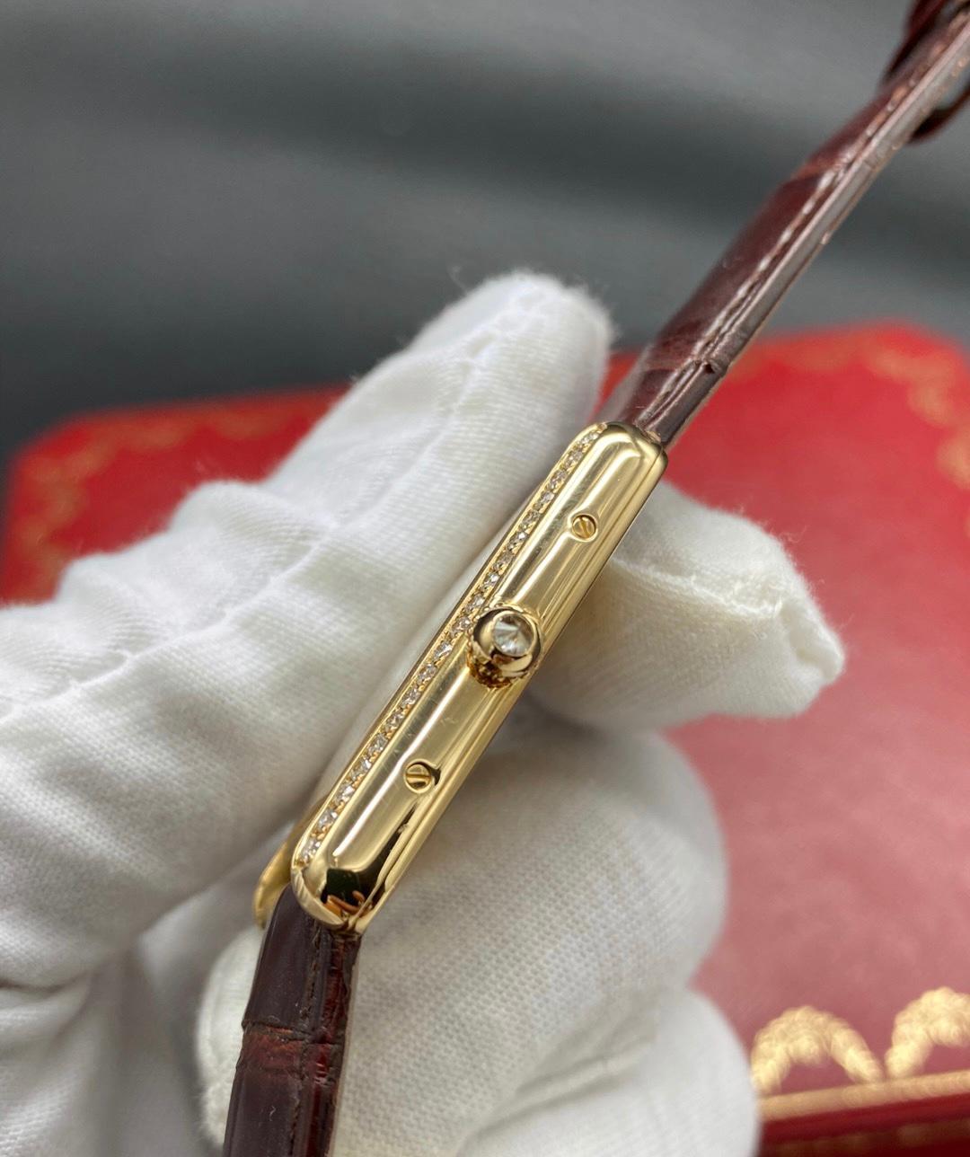 Round Cut Cartier Tank Louis Large 18k Yellow Gold Leather Strap Watch W1529756