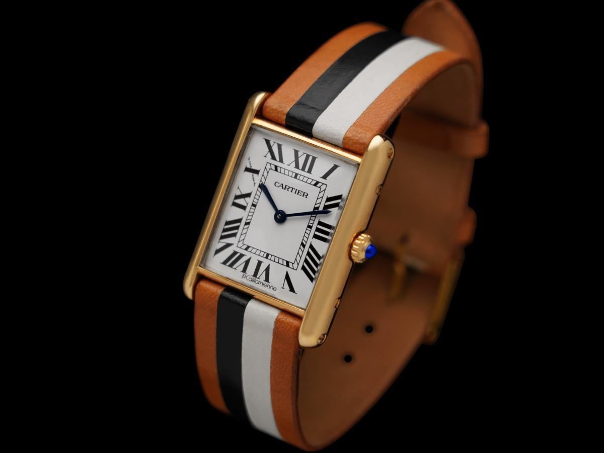 Cartier Tank Louis Mens Midsize Unisex Quartz Watch - Solid 18K Gold For Sale 6