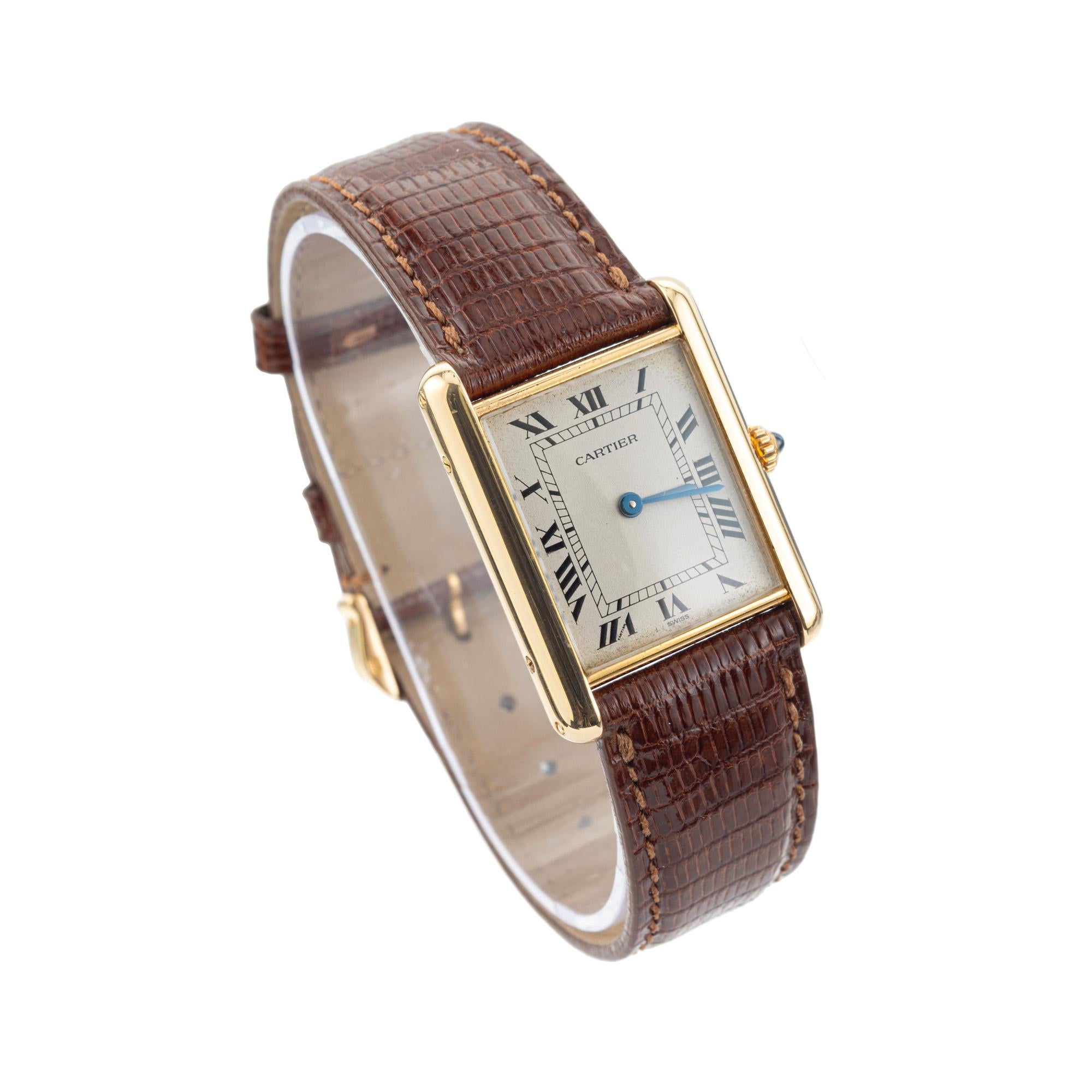 Cartier Montre-bracelet Tank Louis No Date en or jaune 18 carats Bon état - En vente à Stamford, CT