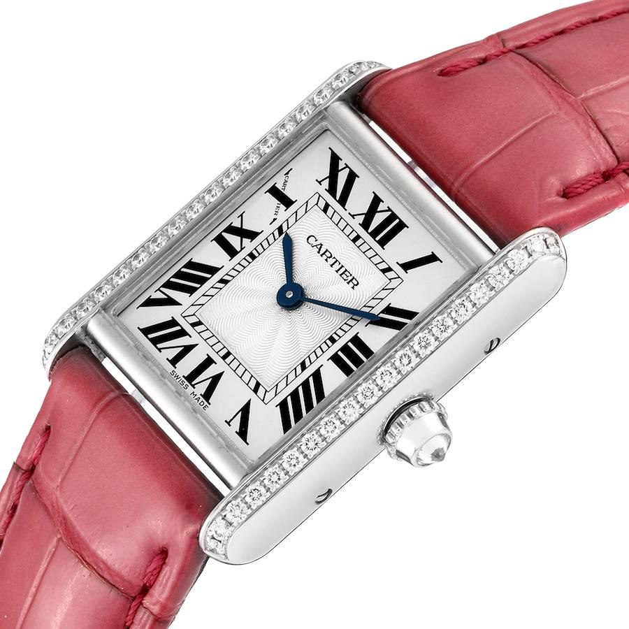 Cartier Montre Tank Louis à bracelet en or blanc et diamants roses avec carte WJTA0011 pour femmes en vente 1