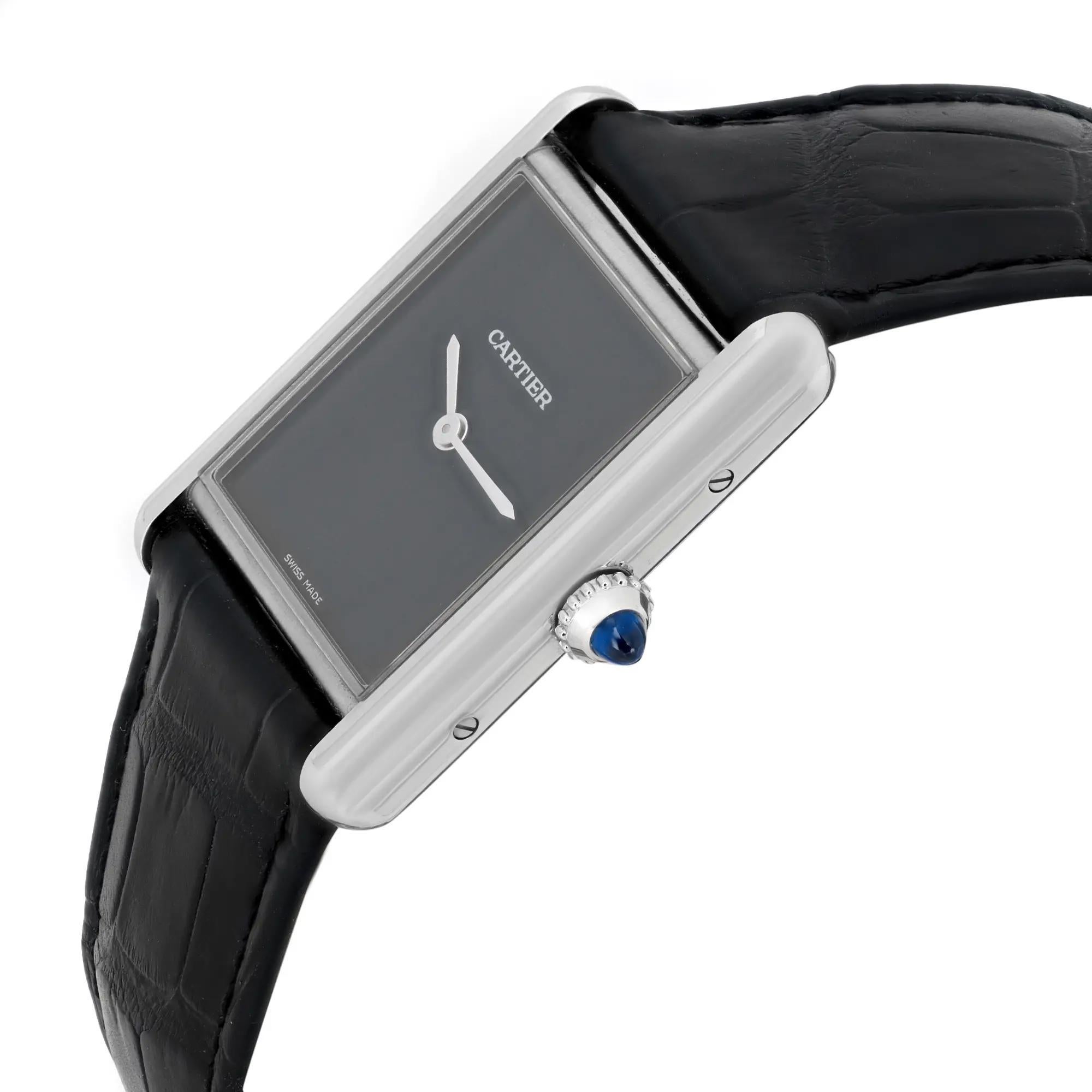 Cartier Tank Must Grand Modèle Acier Quartz Montre Unisexe WSTA0072 Bon état - En vente à New York, NY