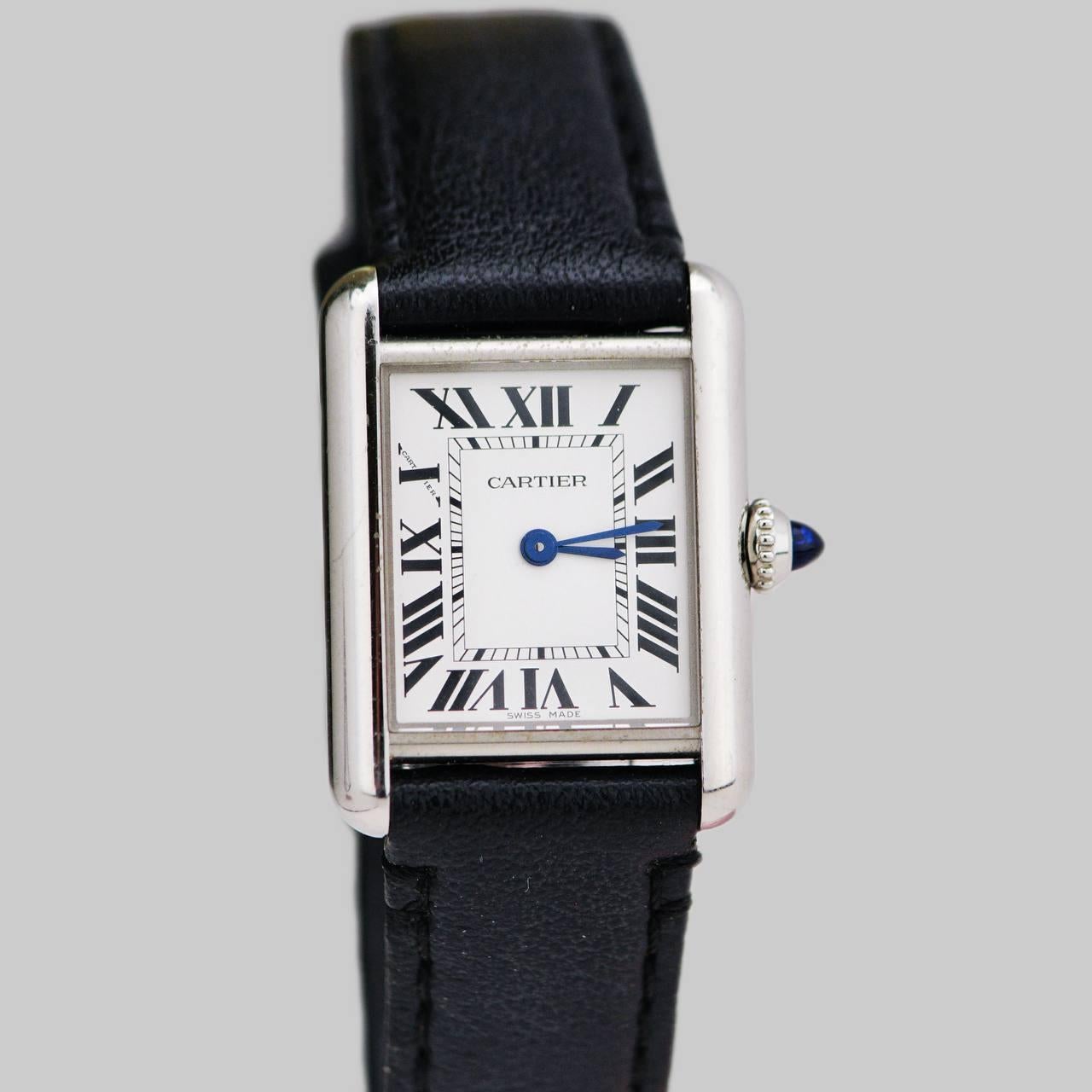 Reloj Cartier Tank Must SolarBeat Modelo Pequeño WSTA0060 Cabujón en venta