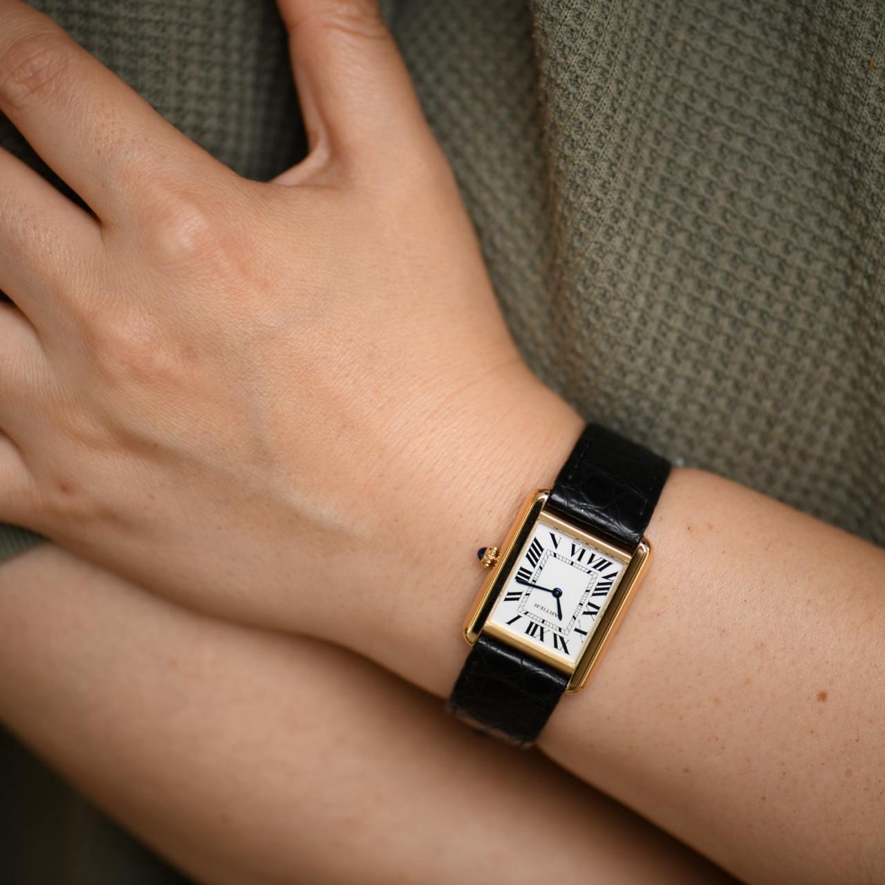 Reloj de pulsera Cartier Tank Solo Oro rosa de 18 quilates Modelo pequeño W5200024 Cabujón en venta