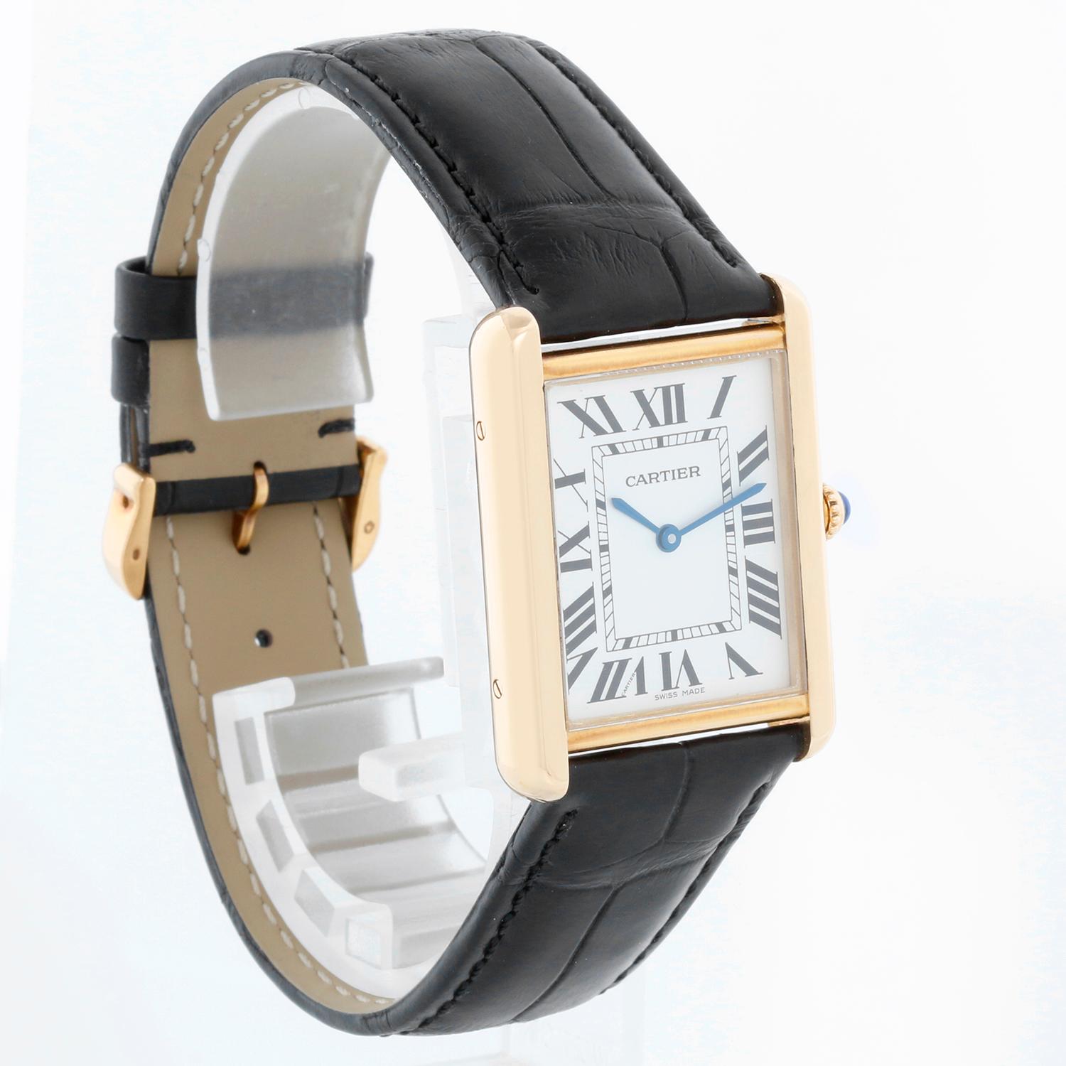 Cartier Tank Solo 18K Yellow Gold Men's Watch W1018855 2742 In Excellent Condition In Dallas, TX
