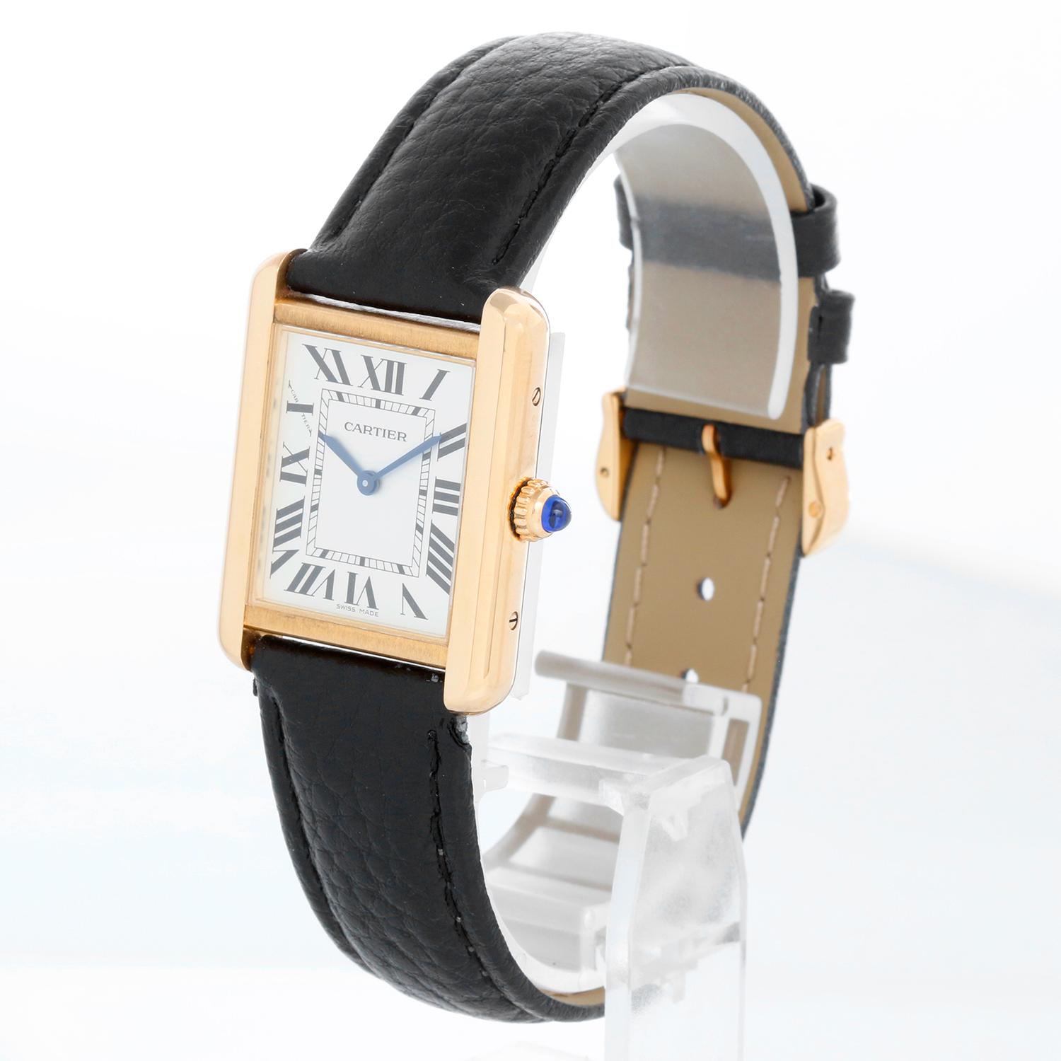 Cartier Tank Solo 18K Yellow Gold Men's Watch W5200002 3168 In Excellent Condition In Dallas, TX