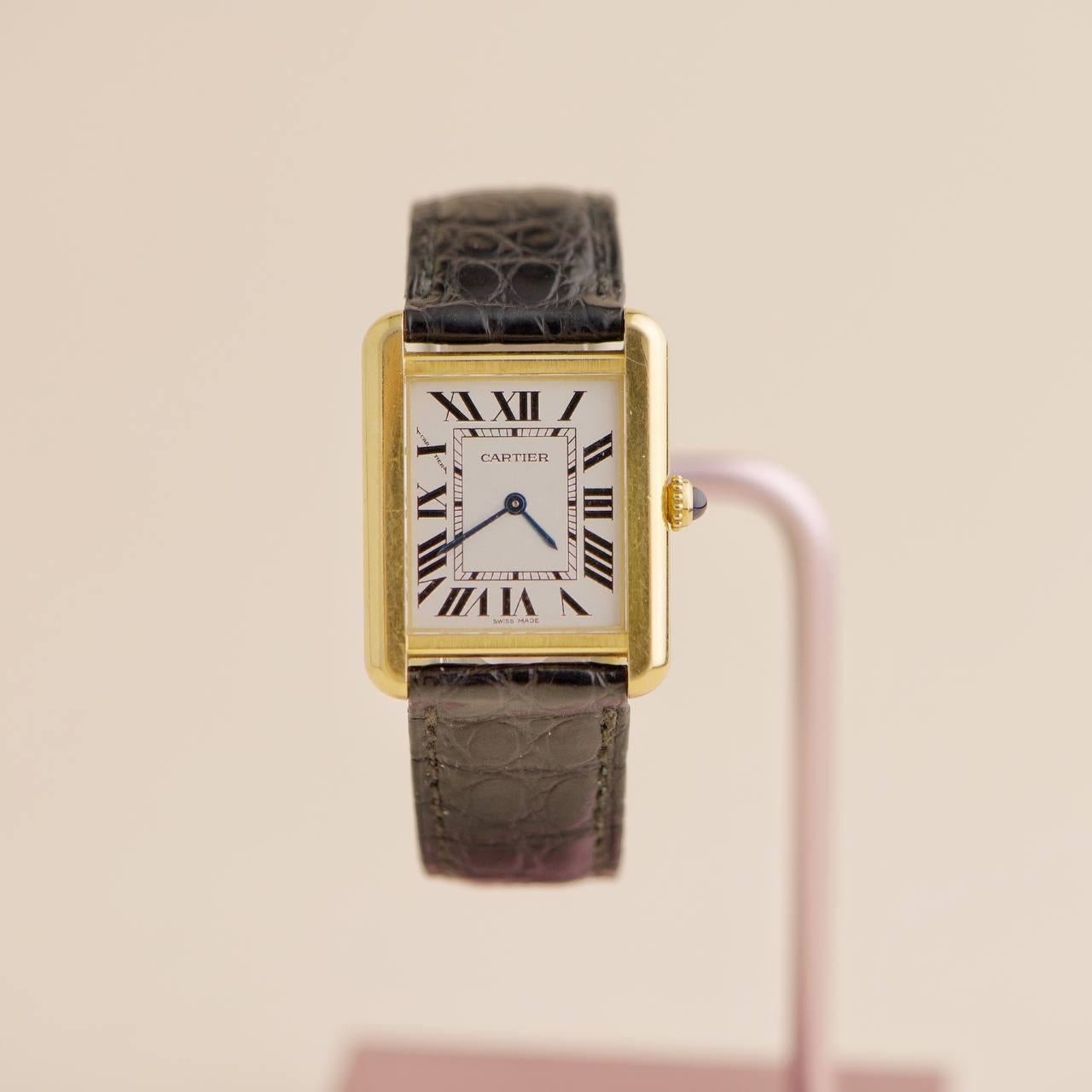 Cartier: 18 Karat Gelbgold Uhr „Tank Solo“ mit W1018755 im Zustand „Hervorragend“ im Angebot in Banbury, GB