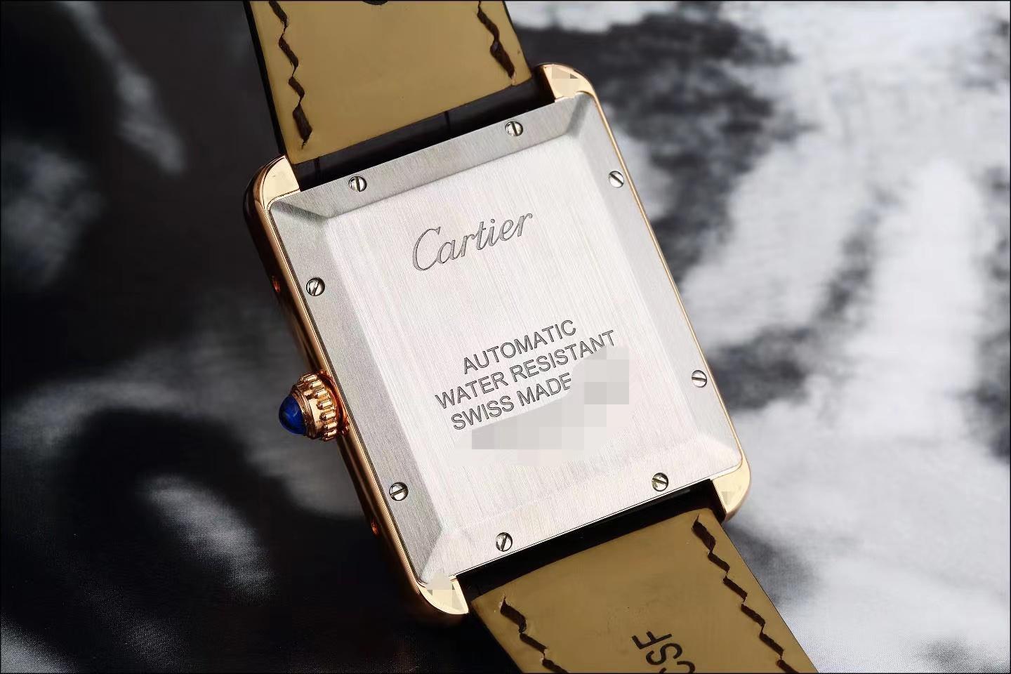 Cartier Tank Solo 18k Rose Gold Watch W5200026 In Excellent Condition In Banbury, GB