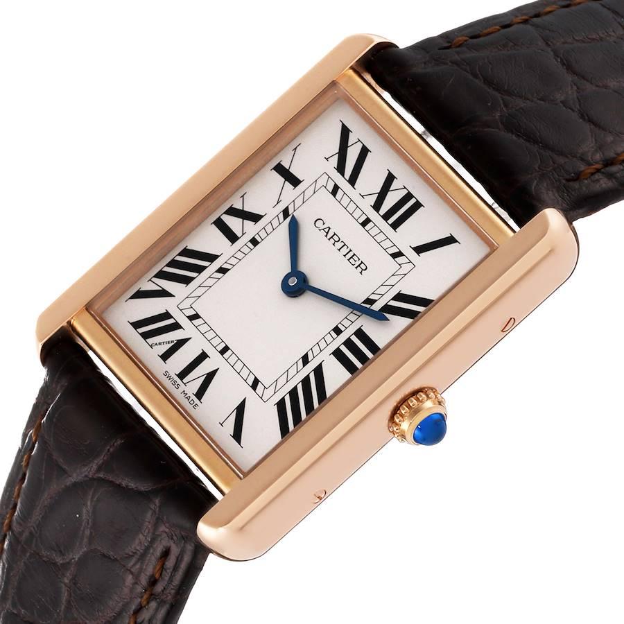Cartier: Große Herrenuhr Tank Solo aus Roségold mit braunem Stahlarmband, W5200025 im Angebot 2