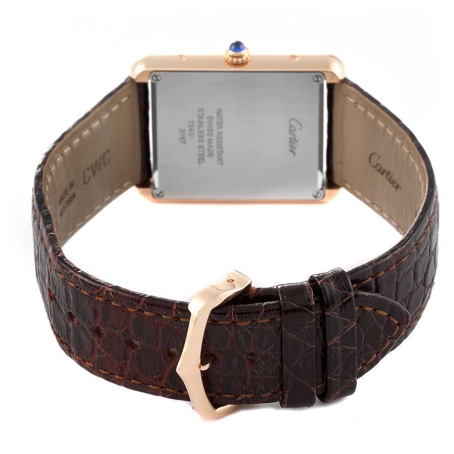 Cartier: Große Herrenuhr Tank Solo aus Roségold mit braunem Stahlarmband, W5200025 im Angebot 4