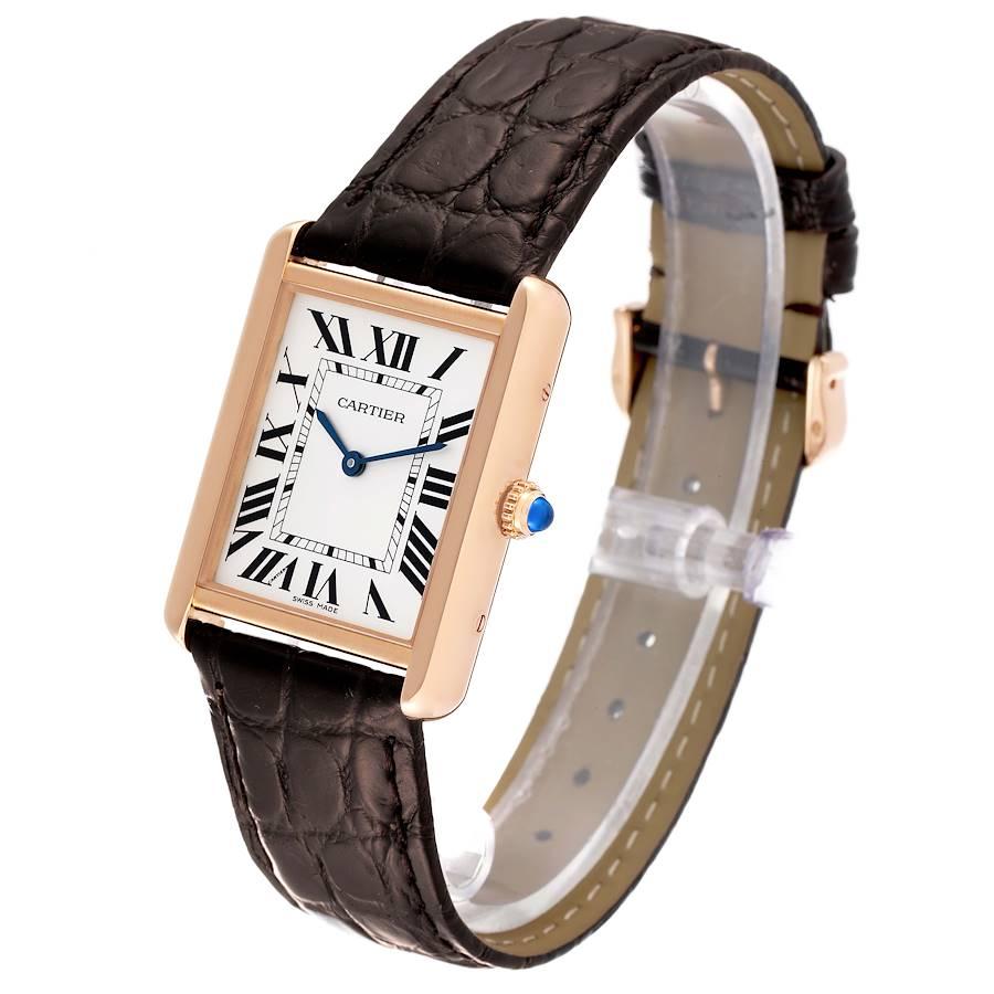 Cartier: Große Roségold Stahl-Herrenuhr mit braunem Riemen, W5200025, Tank Solo 1