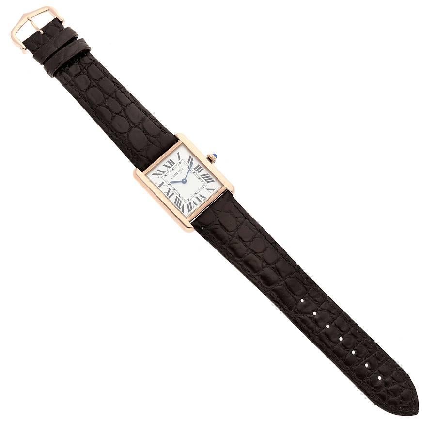 Cartier: Große Roségold Stahl-Herrenuhr mit braunem Riemen, W5200025, Tank Solo 6