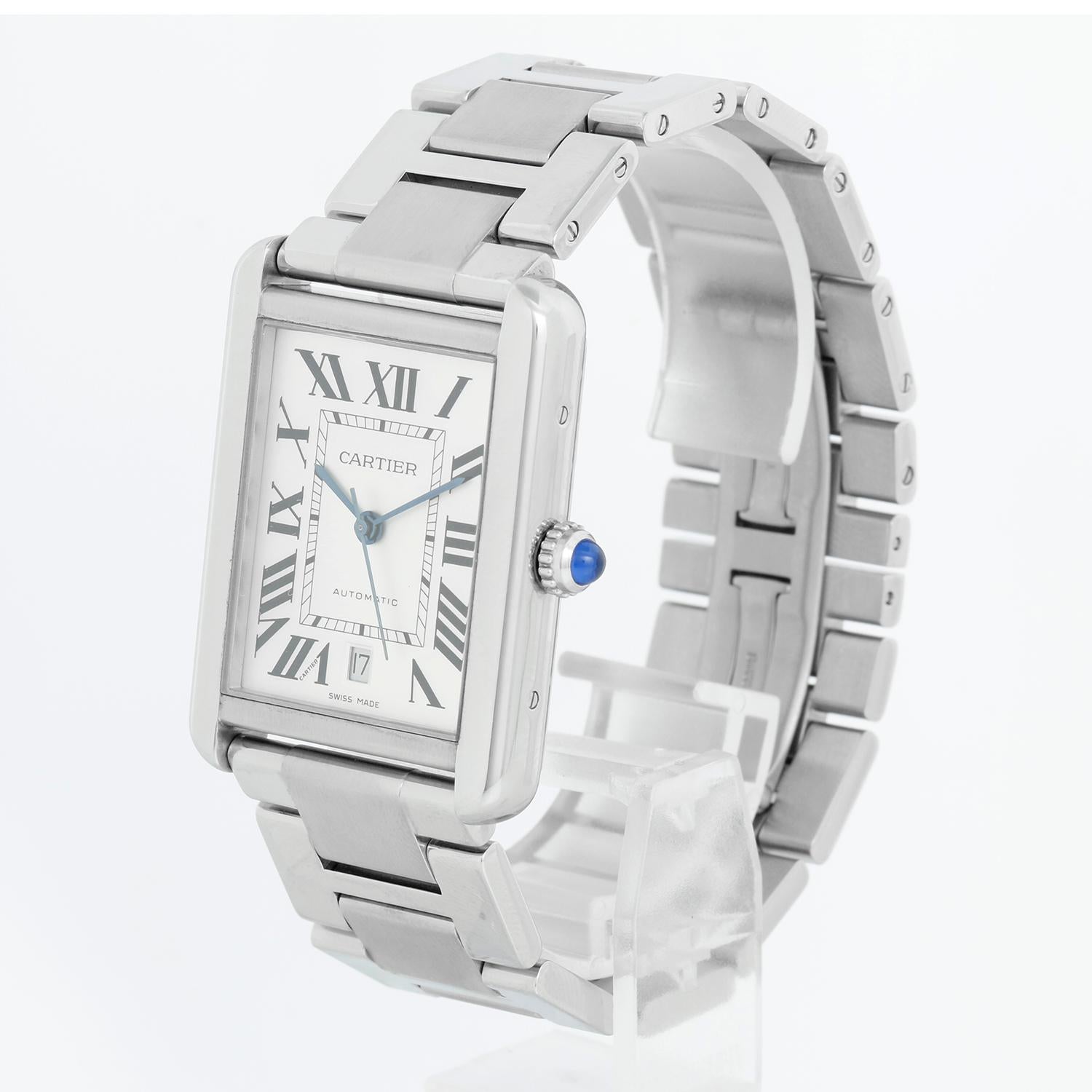 Cartier Tank Solo Stainless Steel XL W5200028 3515 - Automatico. Acciaio inossidabile  (31 x 41 mm). Quadrante argentato con numeri romani neri e data a ore 6. Bracciale Cartier in acciaio inossidabile; si adatta a un polso da 5 3/4