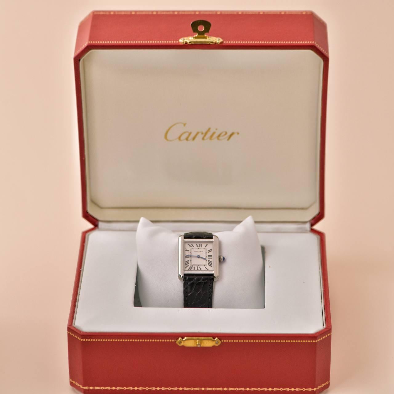 SKU	33301293
Comes With	Box Only
Date	2018
Model	W5200005
Serial Number	31**********
Metal	Stainless steel
Weight	Approximately 30.43 g
Condition	Excellent
Other Info	Approximate dimensions: 31mm x