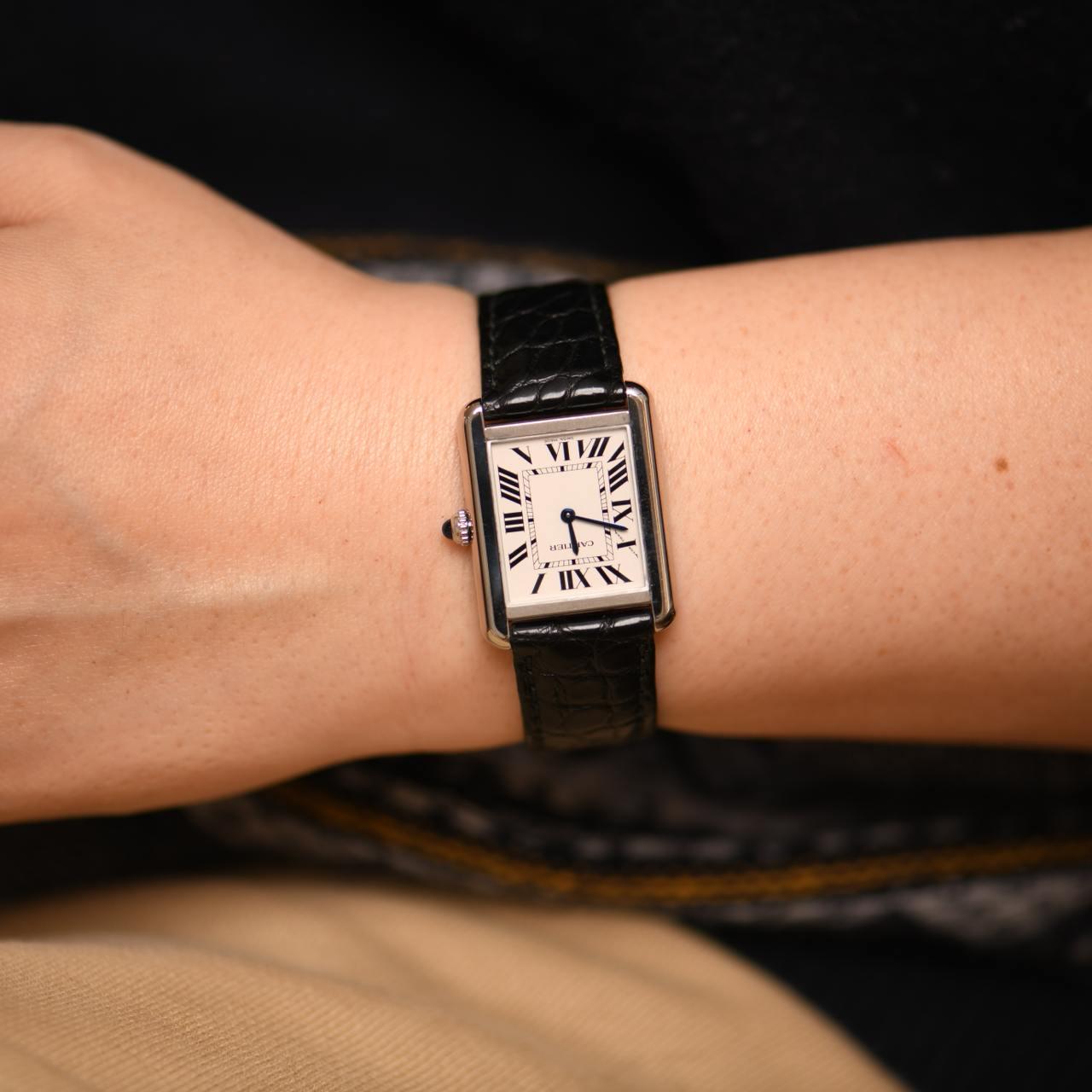 Cabochon Cartier Tank Solo W5200005 Stainless Steel Leather Wristwatch For Sale