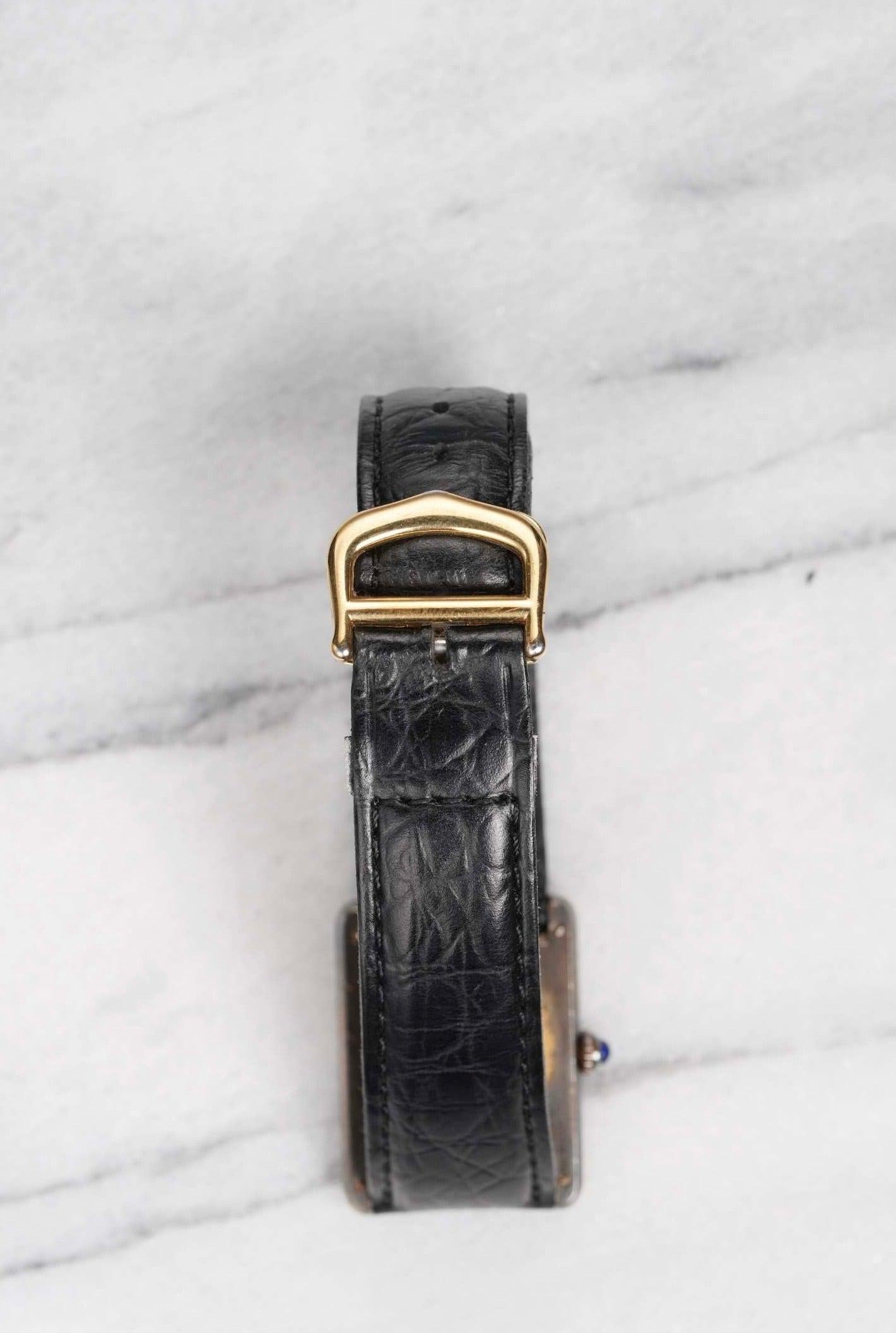 Femenino o masculino Reloj Cartier Tank esfera Trinidad en oro, 1970-80 en venta