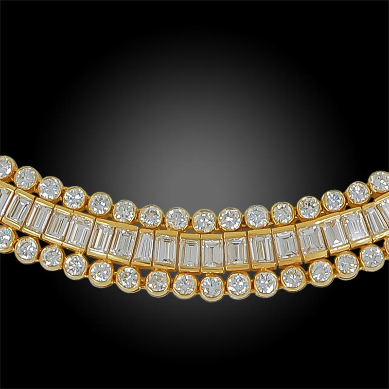 Diamants circulaires, baguettes et coniques de taille baguette, or 18k, 16 pouces, signé Cartier