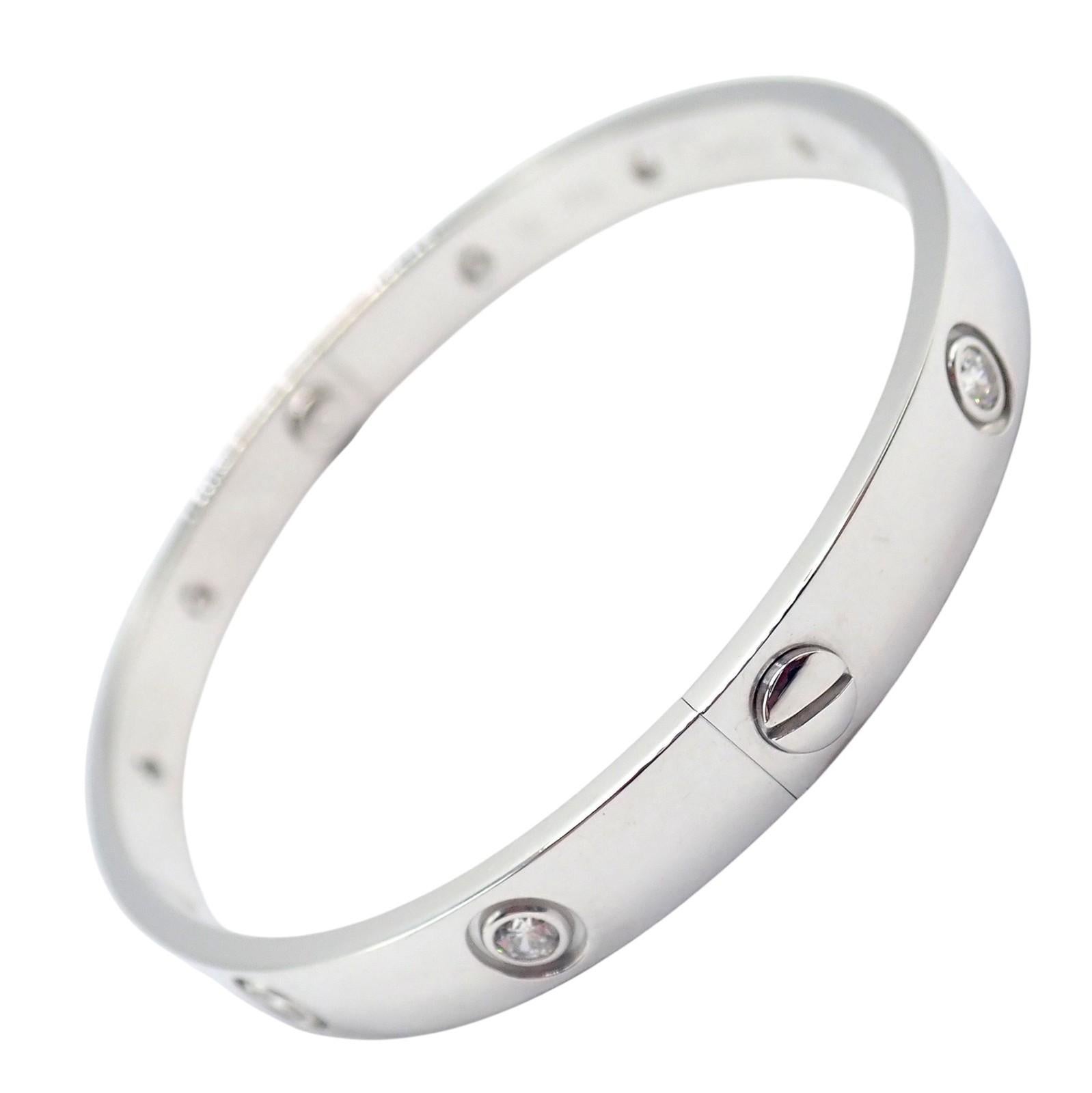 Bracelet Love Bangle en or blanc à dix diamants de Cartier Taille 18 Excellent état - En vente à Southampton, PA