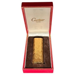 Cartier Texturiertes Feuerzeug vergoldet