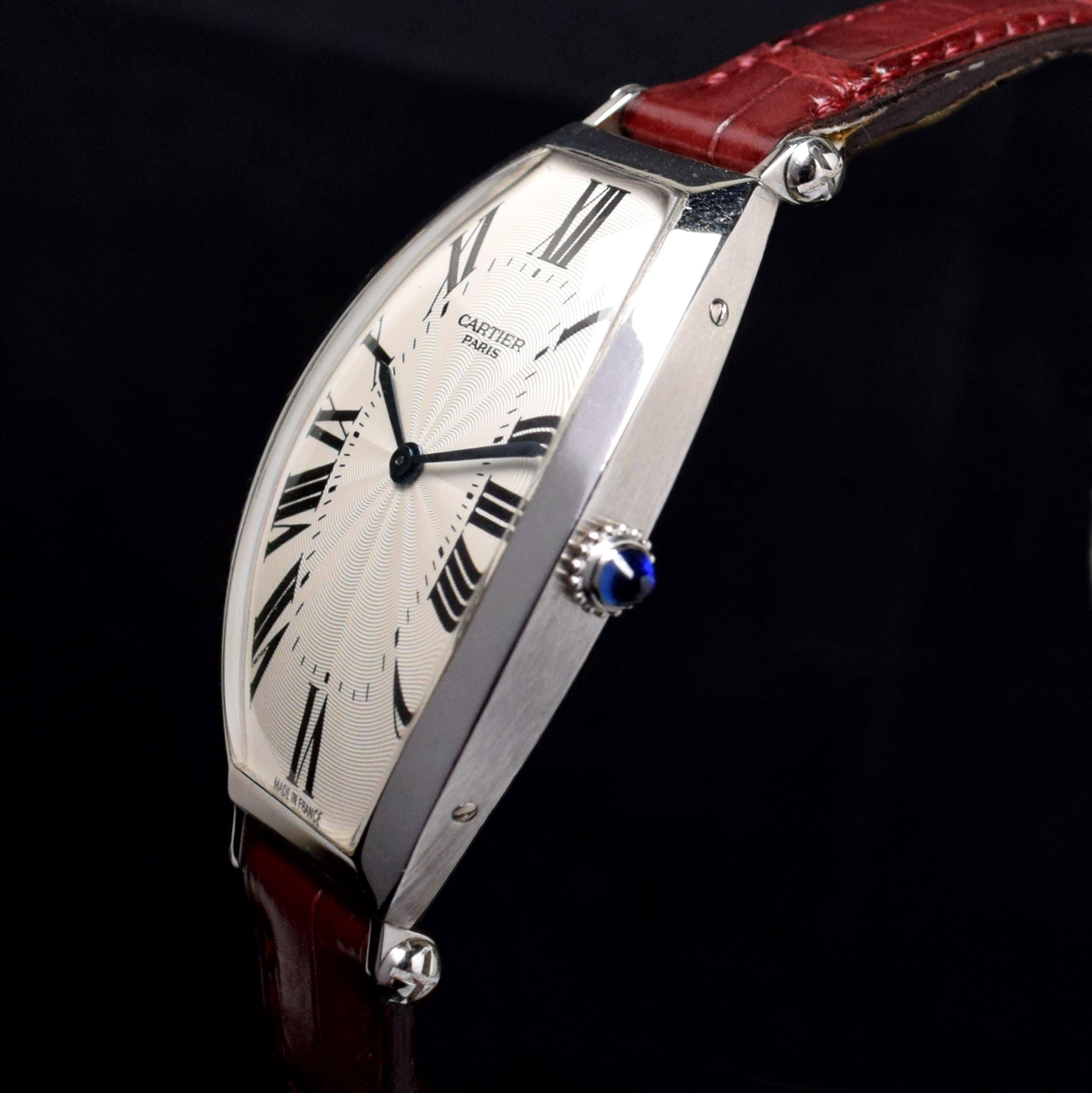 Cartier Tonneau PT950 Platin 2435B Große Armbanduhr mit Handaufzug 1990 für Damen oder Herren im Angebot