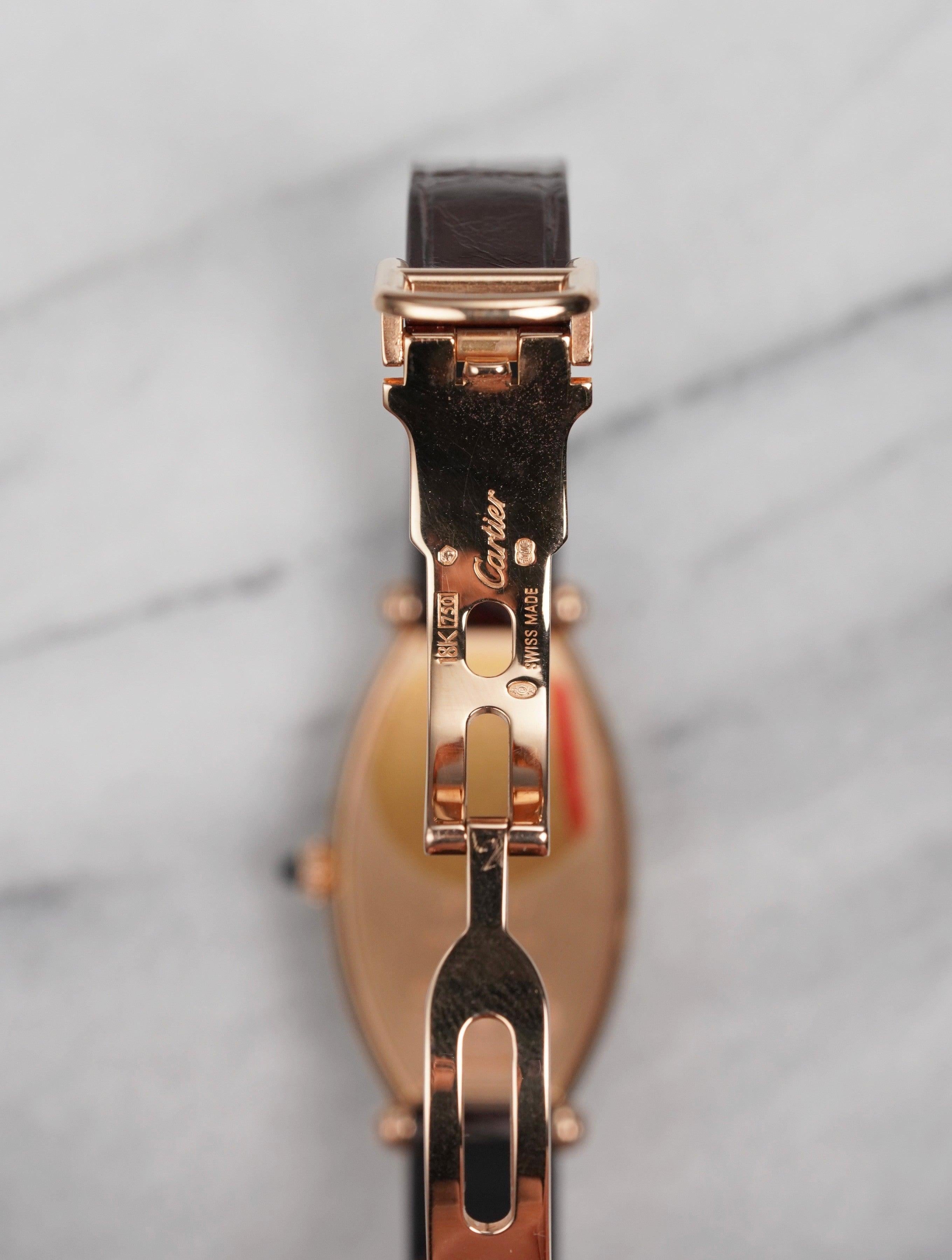 Montre Cartier Tonneau en or rose 18 carats, années 1990 Unisexe en vente