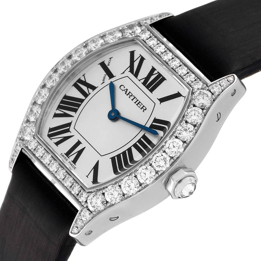 Cartier Montre Tortue en or blanc 18 carats avec bracelet noir et diamants, pour femmes WA507231 en vente 1