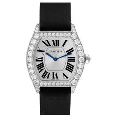 Cartier Montre Tortue en or blanc 18 carats avec bracelet noir et diamants, pour femmes WA507231