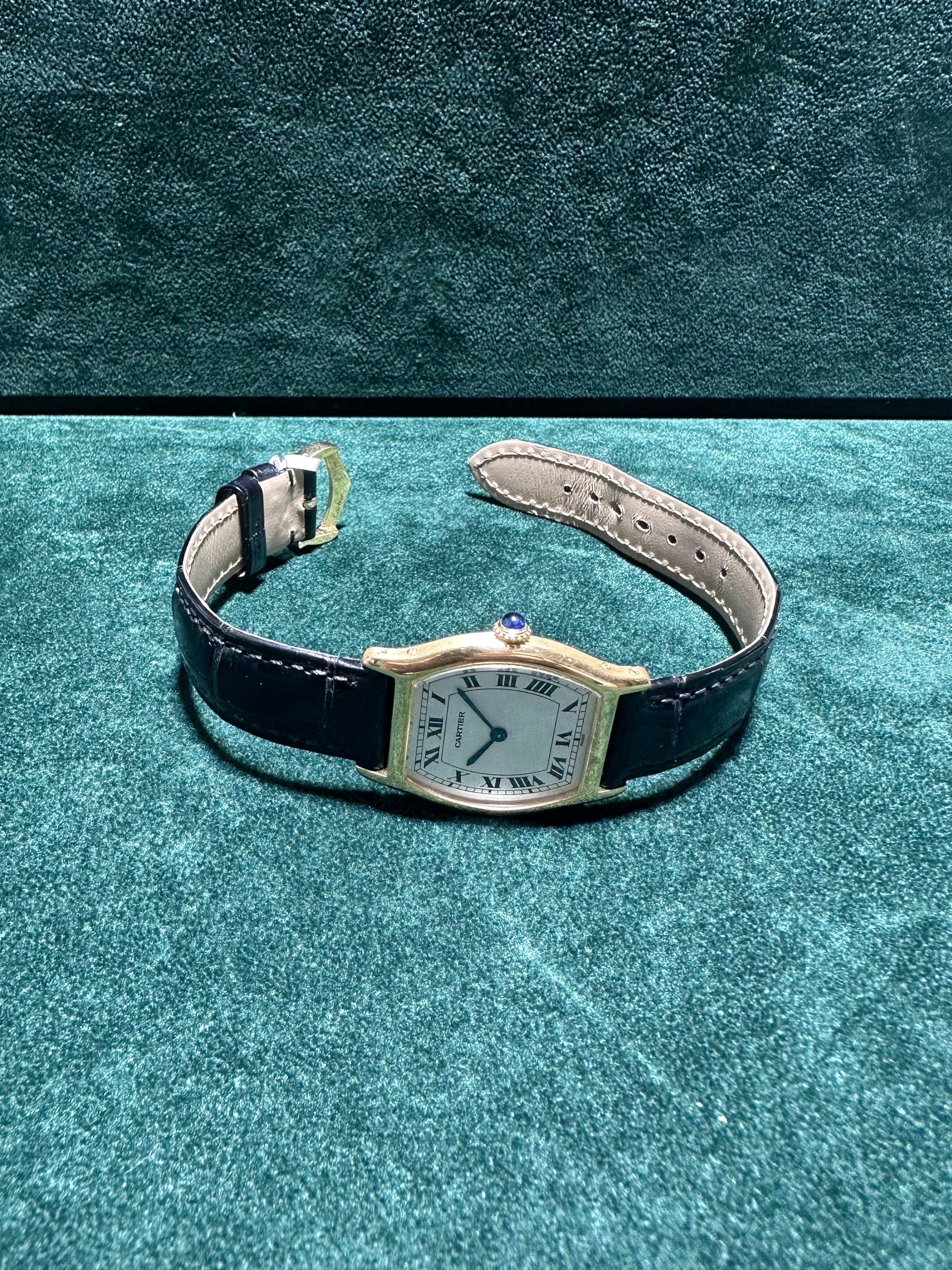 Cartier Tortue GM Paris Dial In Excellent Condition In Heerlen, NL
