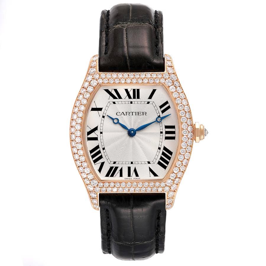 Cartier Tortue Rose Gold Diamond Bezel Ladies Watch WA503751. Mouvement à remontage manuel. Boîtier tonneau en or rose 18 carats 34,0 x 28,0 mm. Couronne octogonale sertie d'un diamant d'origine de la manufacture Cartier. Bagues diamantées d'origine