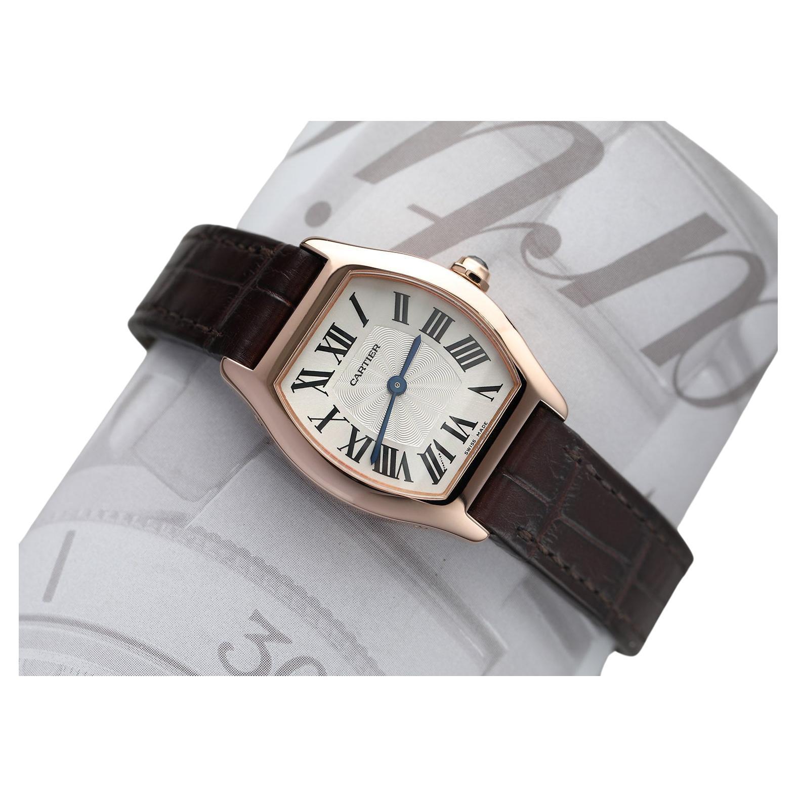 Cartier Montre Tortue petite taille en or rose pour femme W1556360/3698 avec bracelet en cuir