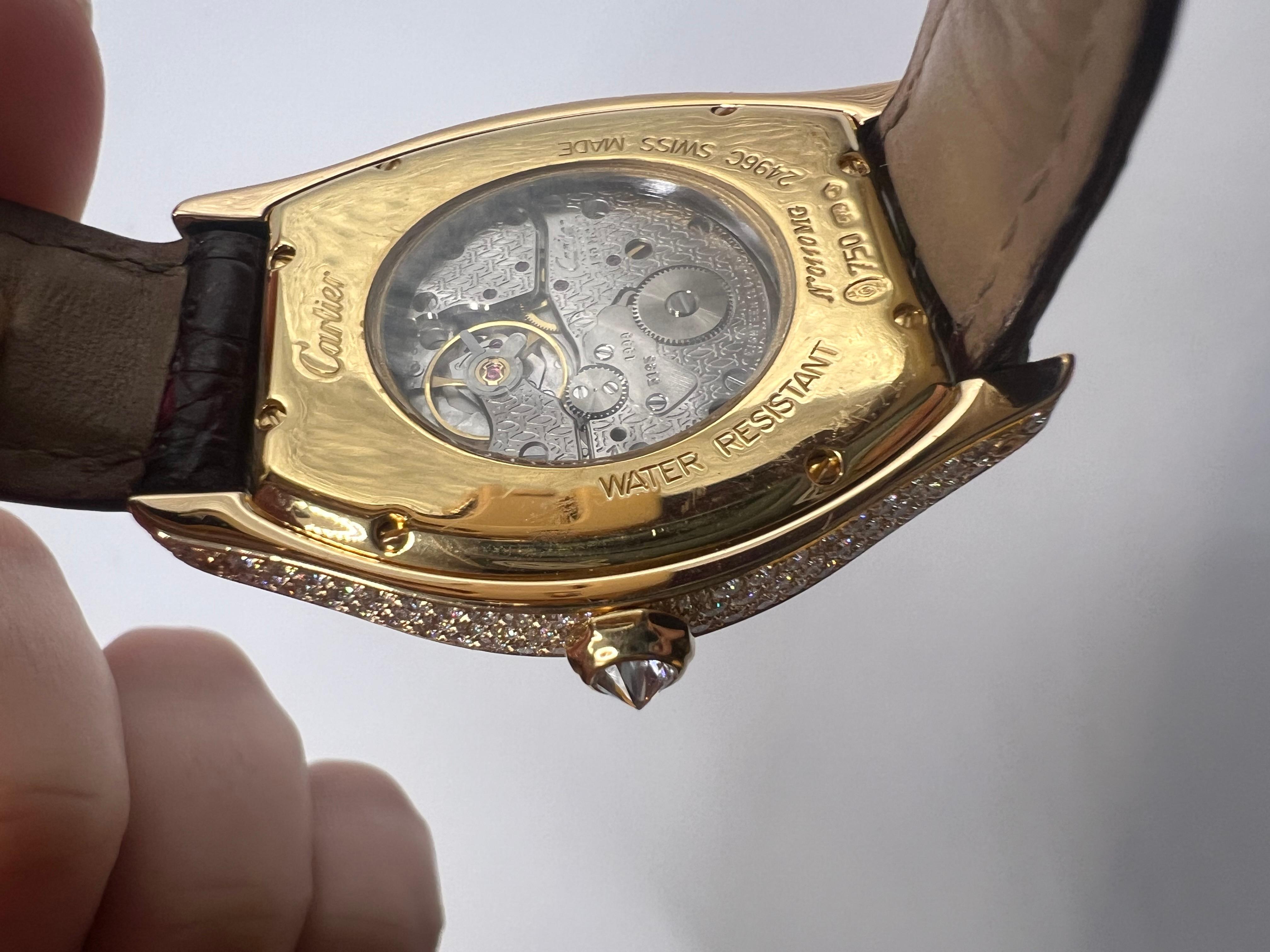 Cartier Tortue-Uhr aus 18 Karat Gold und Diamanten im Angebot 6