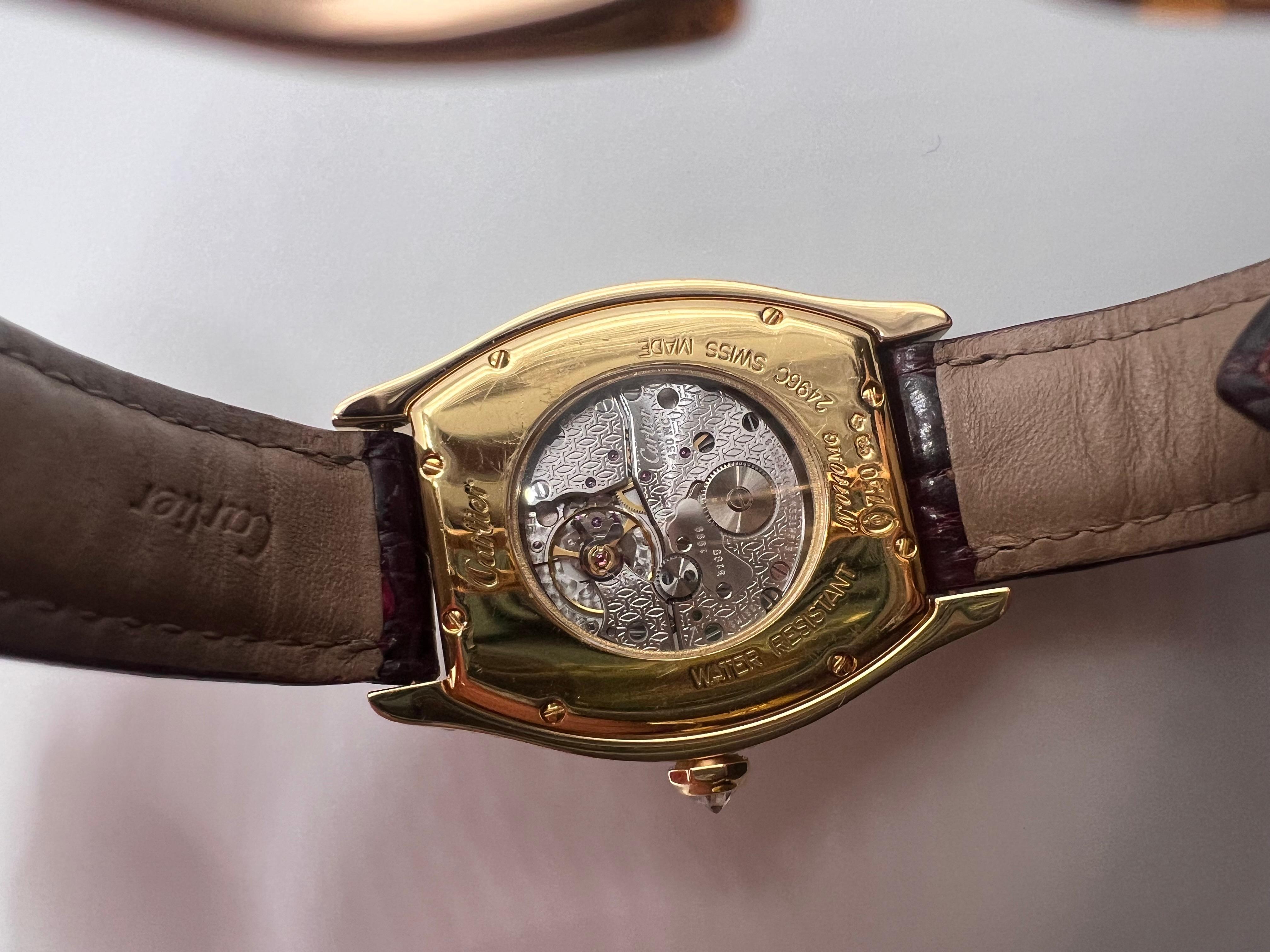 Cartier Tortue-Uhr aus 18 Karat Gold und Diamanten im Zustand „Hervorragend“ im Angebot in New York, NY