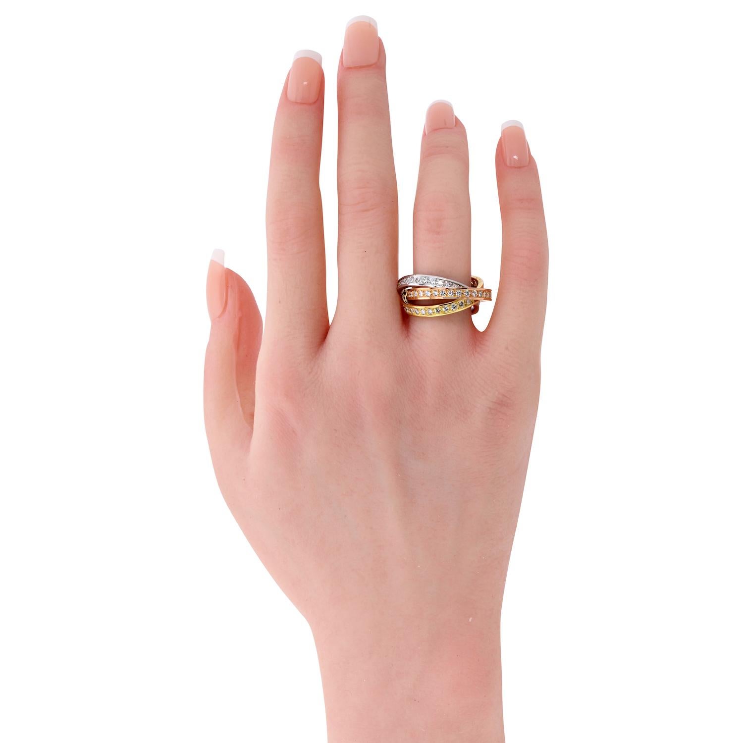 Taille ronde Cartier Tri Color 18K Diamond Trinity Roller Ring en vente