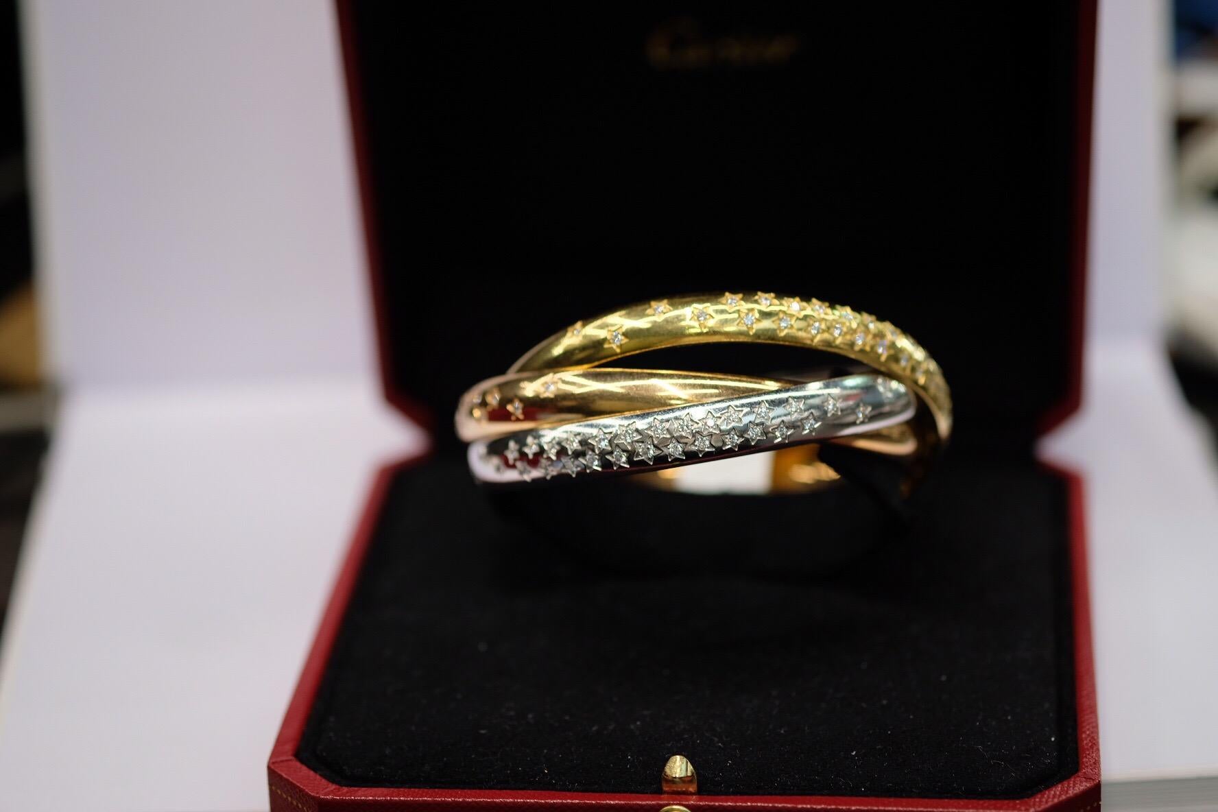 Contemporary Cartier 18K Gold 3.50ctw Diamond Star Vintage Trinity Slip on Bangle Bracelet For Sale
