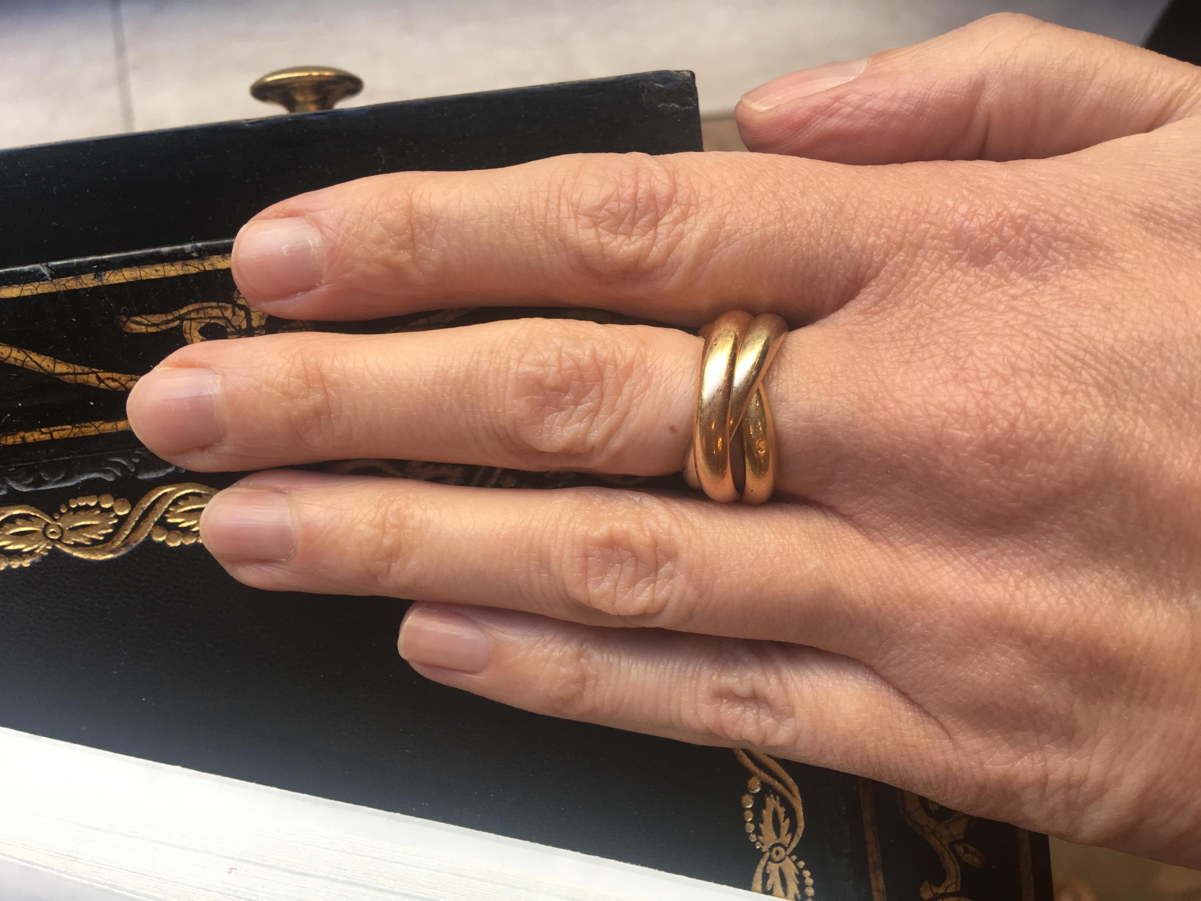 cartier trinity ring medium