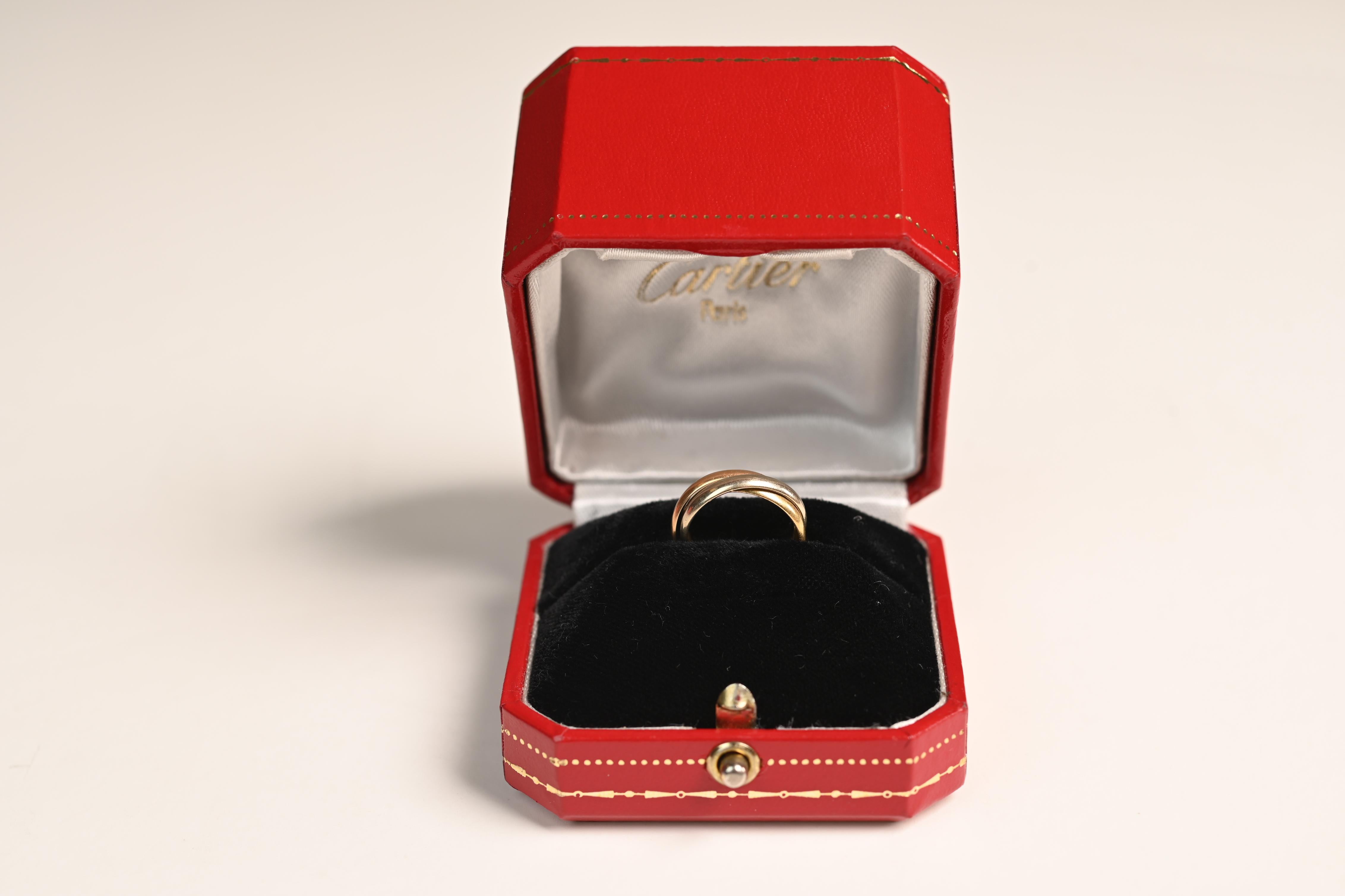 Art Deco Cartier Tri-Color Gold Trinity Ring, Gold For Sale