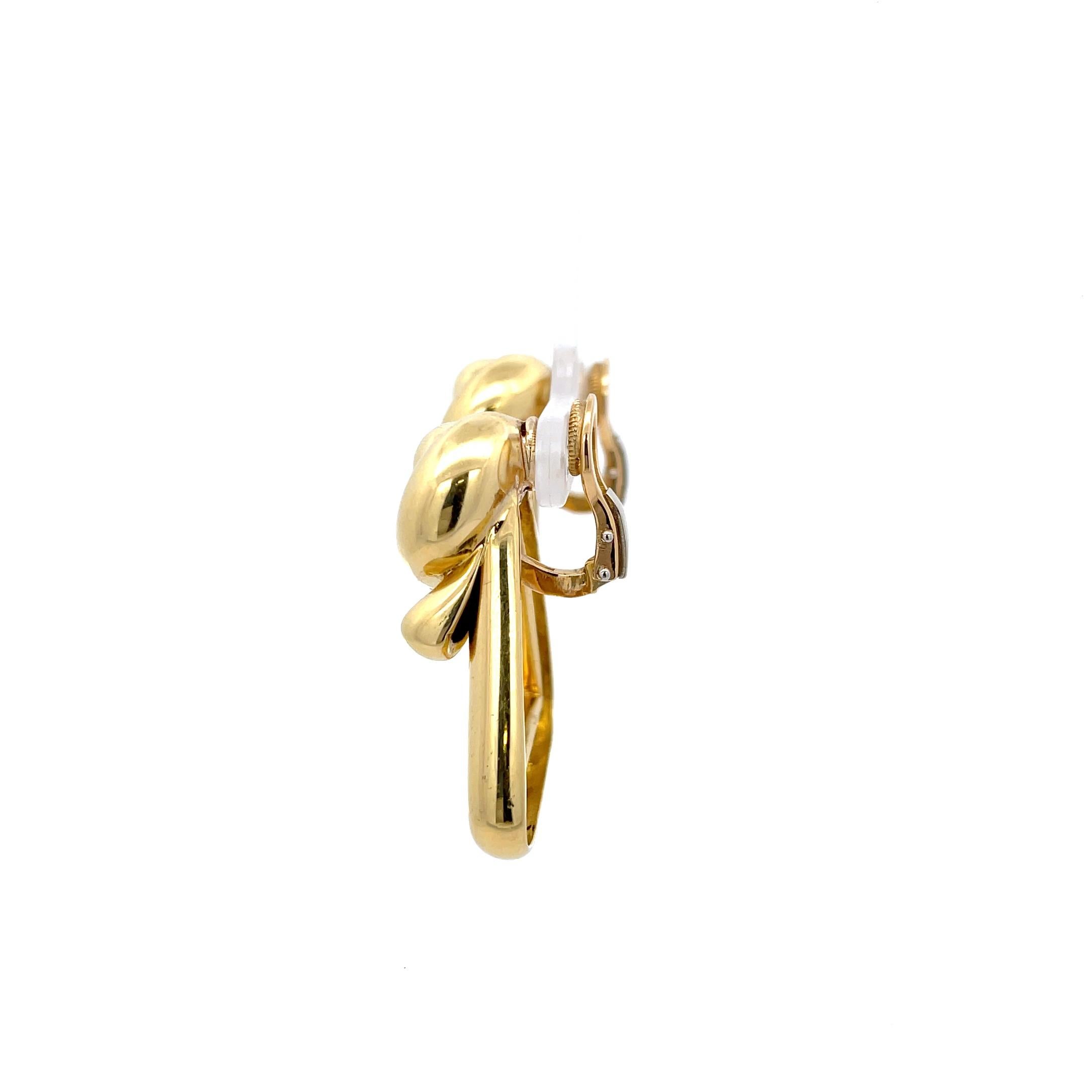 Cartier Triangle Knot Earrings 18K Yellow Gold In Good Condition For Sale In Dallas, TX
