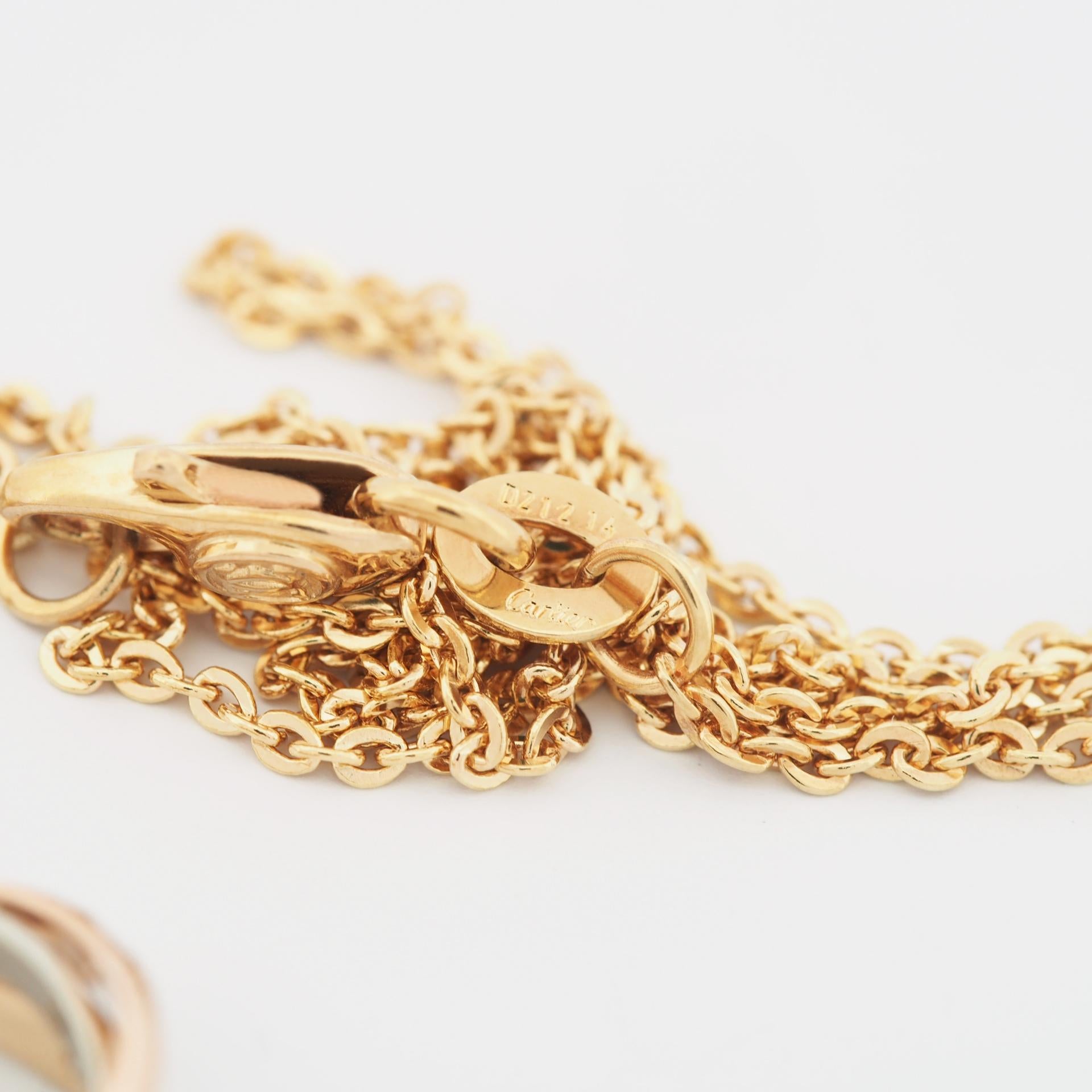 Cartier Trinity 15 Diamonds Pendant Necklace 3 Color Gold In Good Condition In Kobe, Hyogo