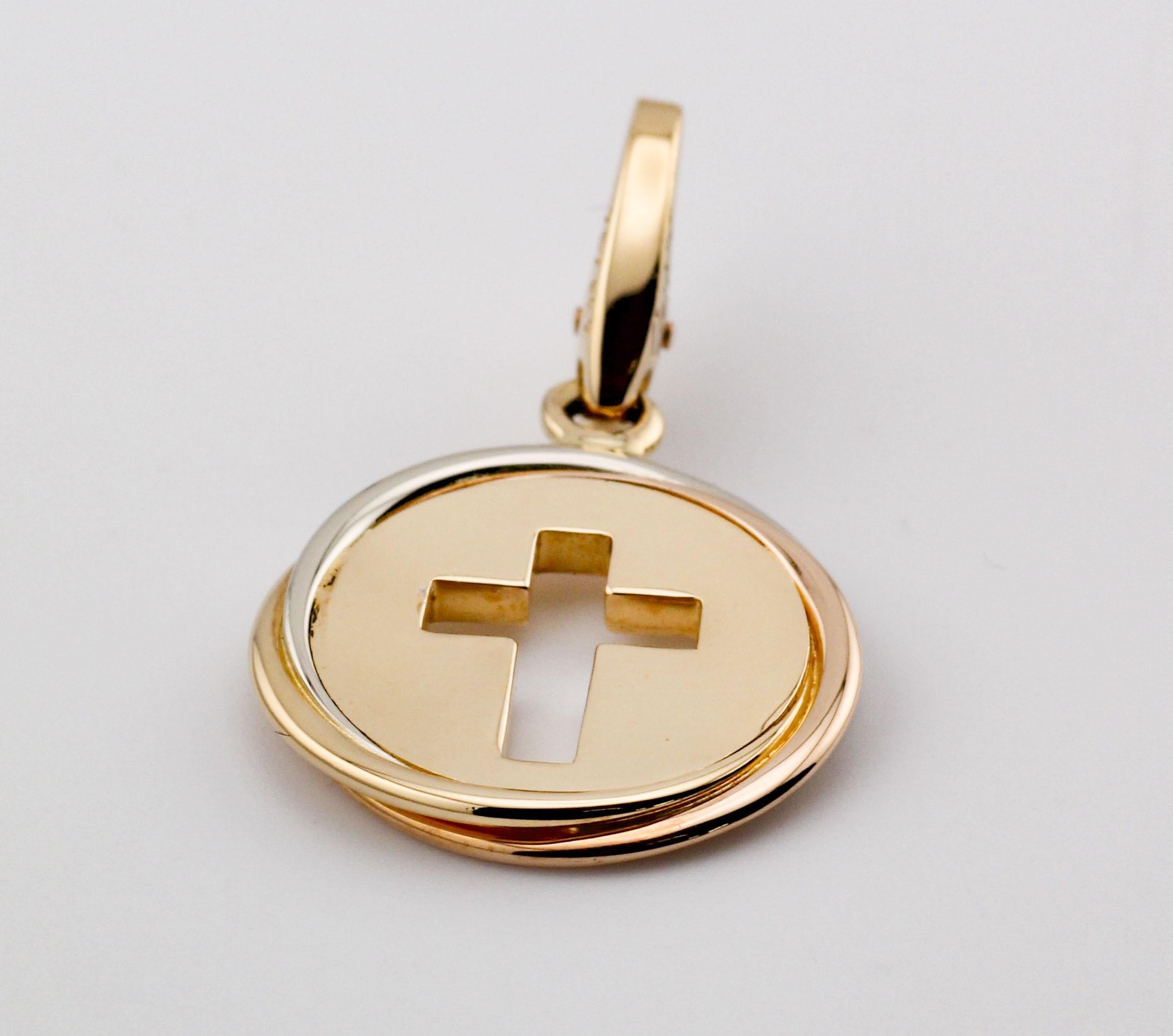 Pendentif croix en or 18K de Cartier Trinity Unisexe en vente