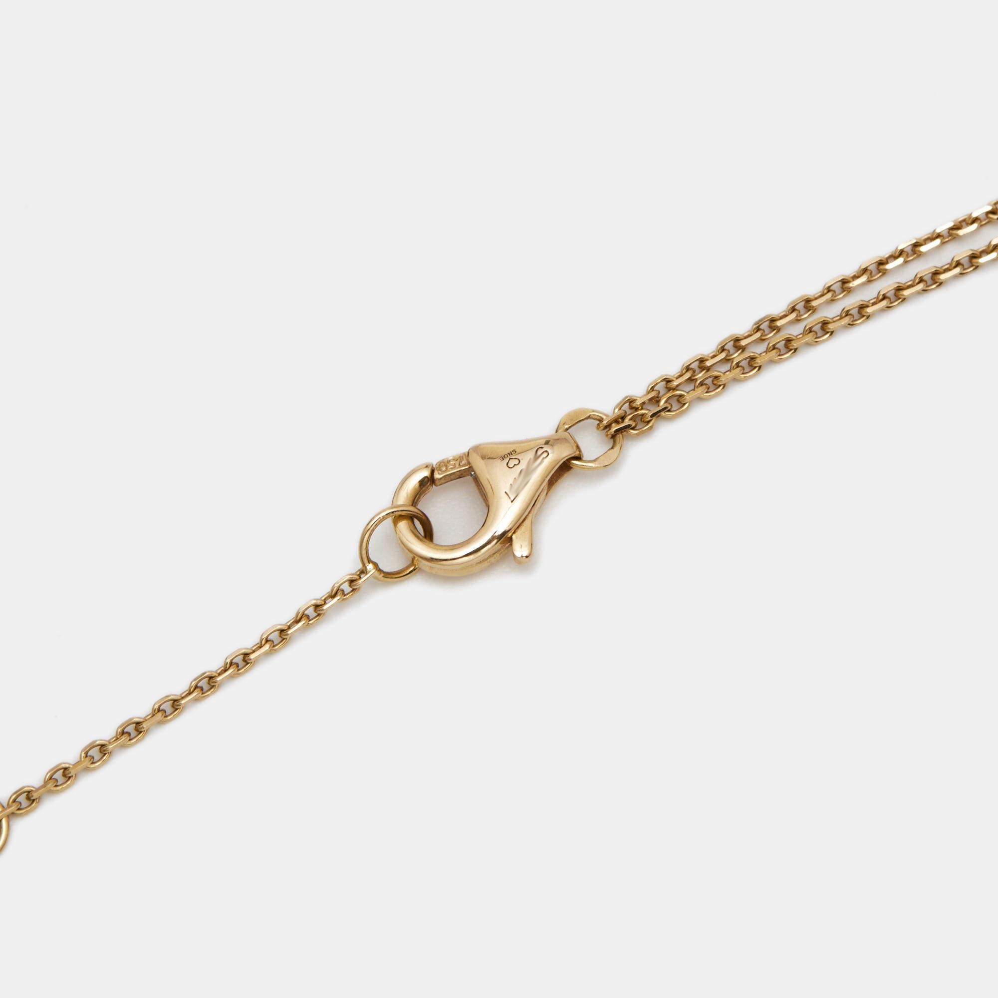 Cartier Trinity 18k Three Tone Gold Necklace In Good Condition In Dubai, Al Qouz 2