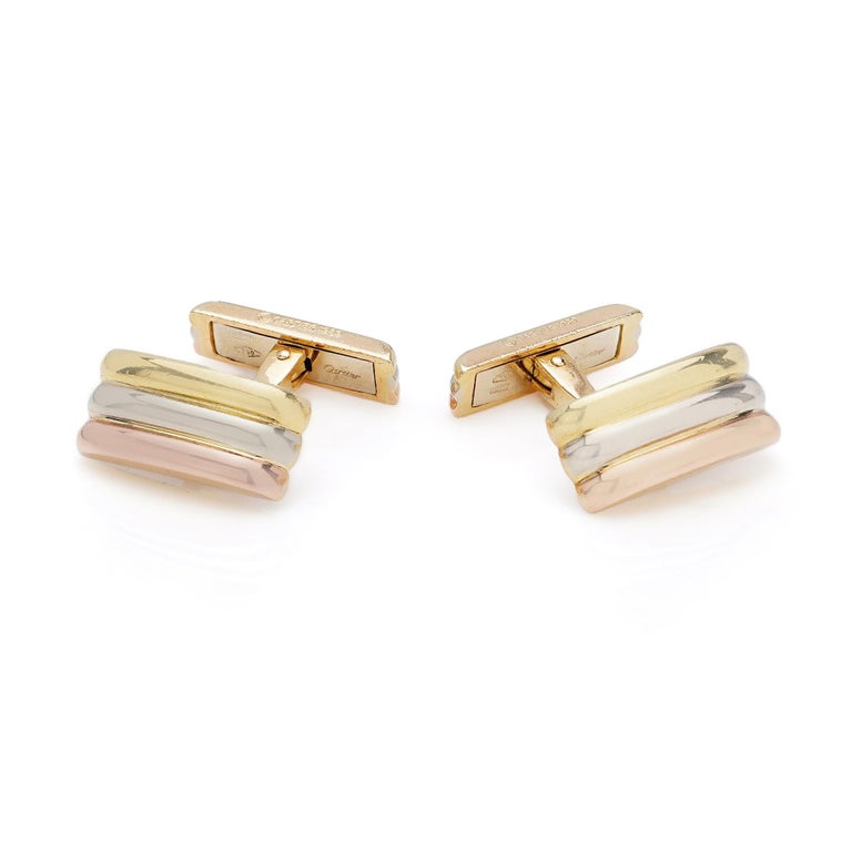 Cartier Trinity 18kt Gold Cufflinks in Original Box In Good Condition For Sale In Braintree, GB