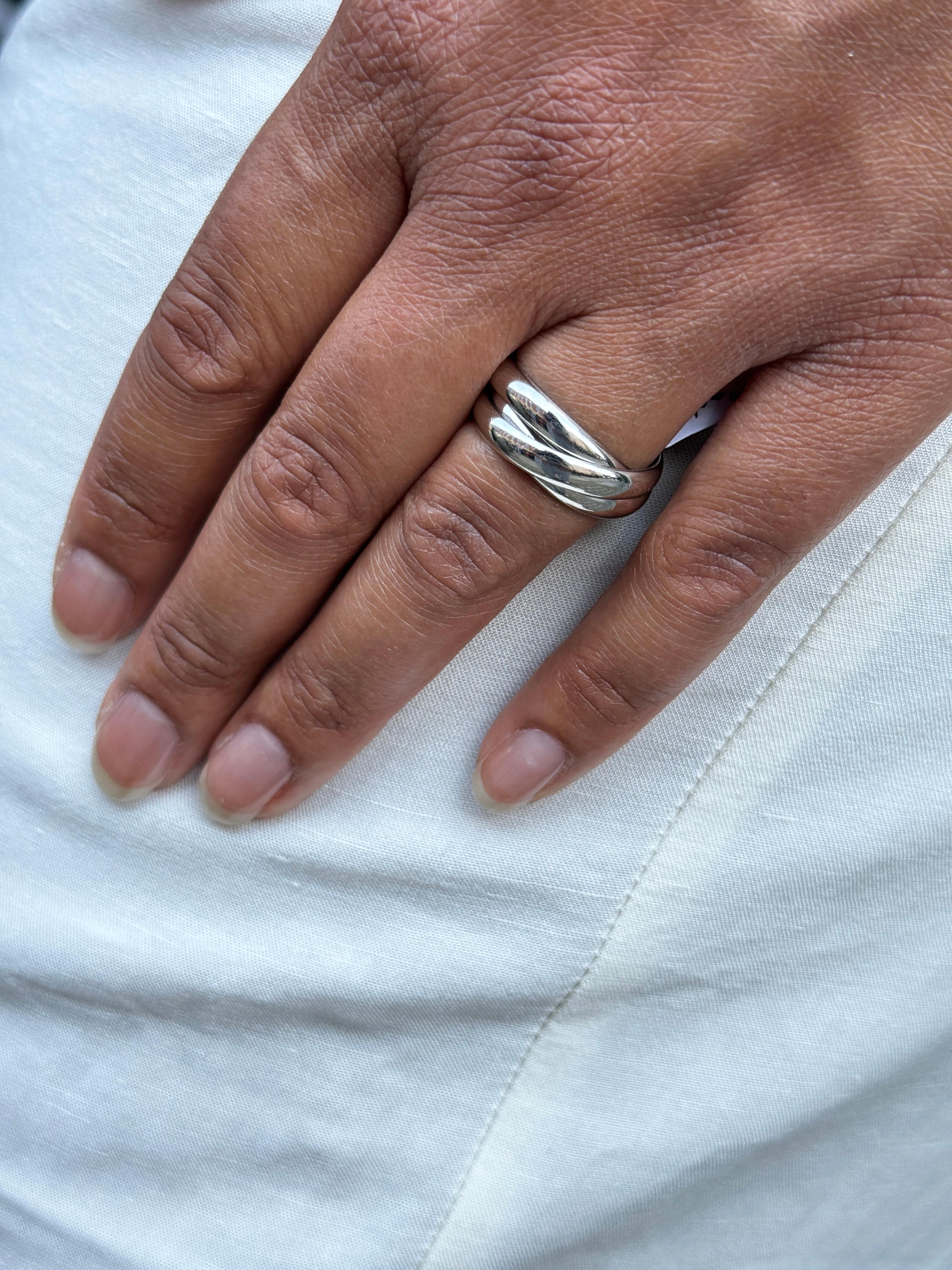Cartier Trinity 3 Band Rolling Platinum Wedding Band Ring For Sale 1