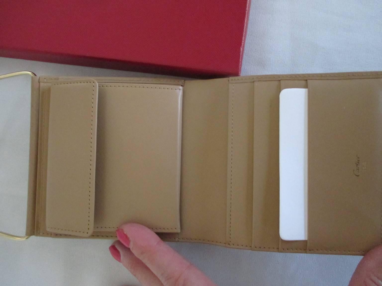 Women's or Men's Cartier trinity beige leather wallet purse