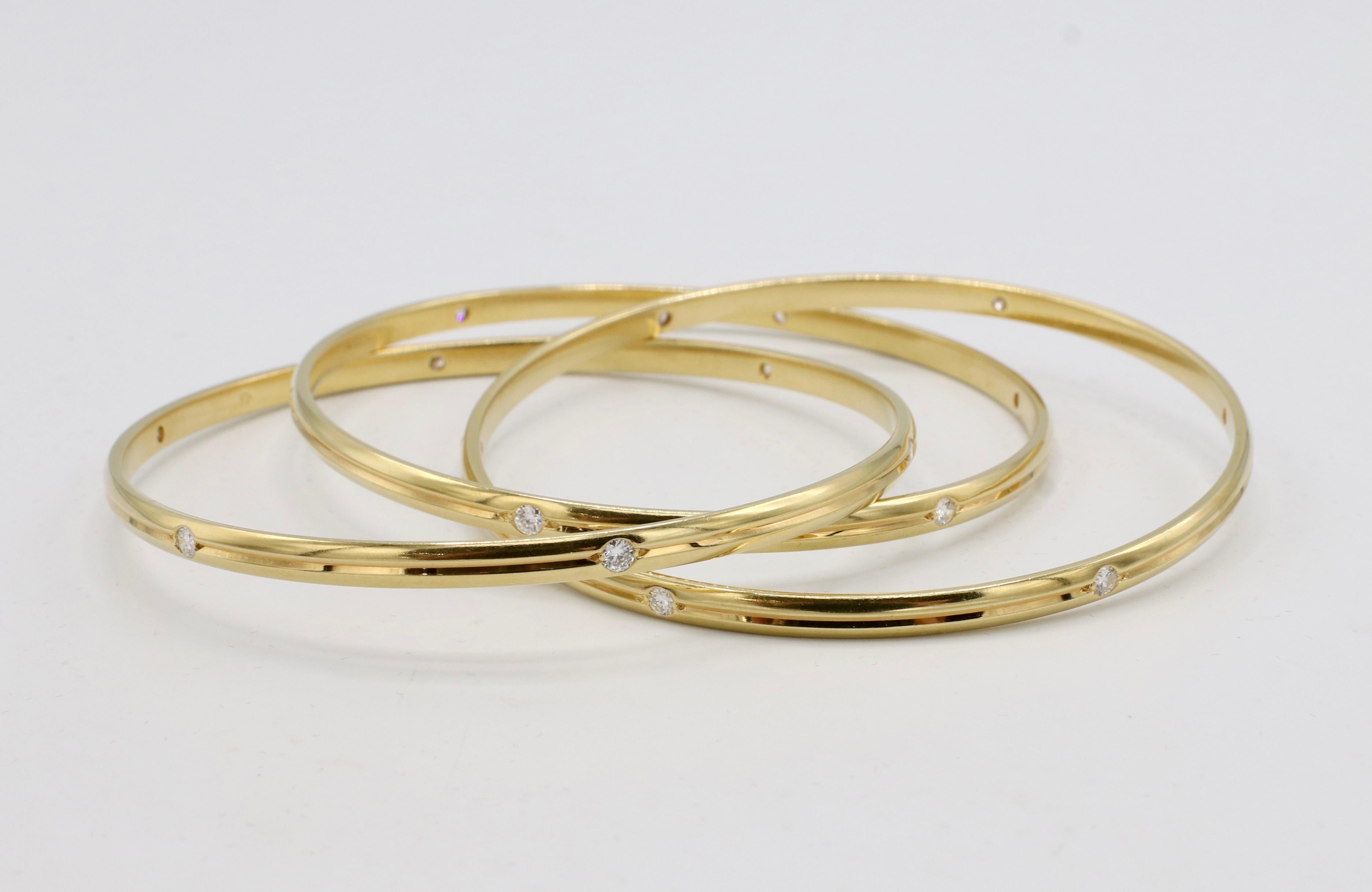 Round Cut Cartier Trinity Constellation Yellow Gold Natural Diamond Bangle Bracelet For Sale