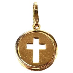 Cartier Pendentif à breloque Trinity Cross en or 18 carats