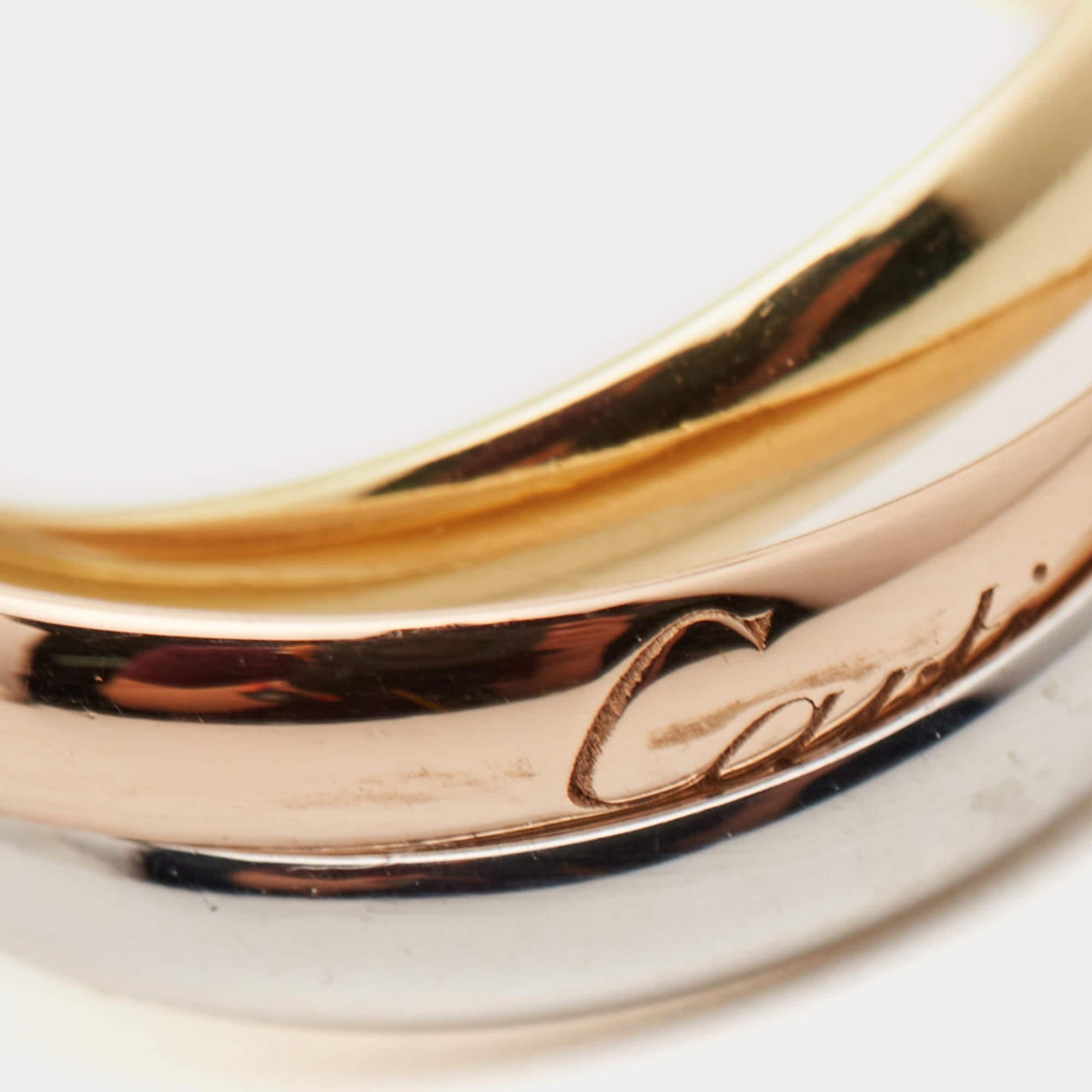 Cartier Trinity De Cartier 18K Three Tone Gold Ring 50 In Good Condition For Sale In Dubai, Al Qouz 2