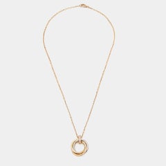Cartier Trinity Diamant-Halskette mit dreifarbigem 18 Karat dreifarbigem Gold-Anhänger