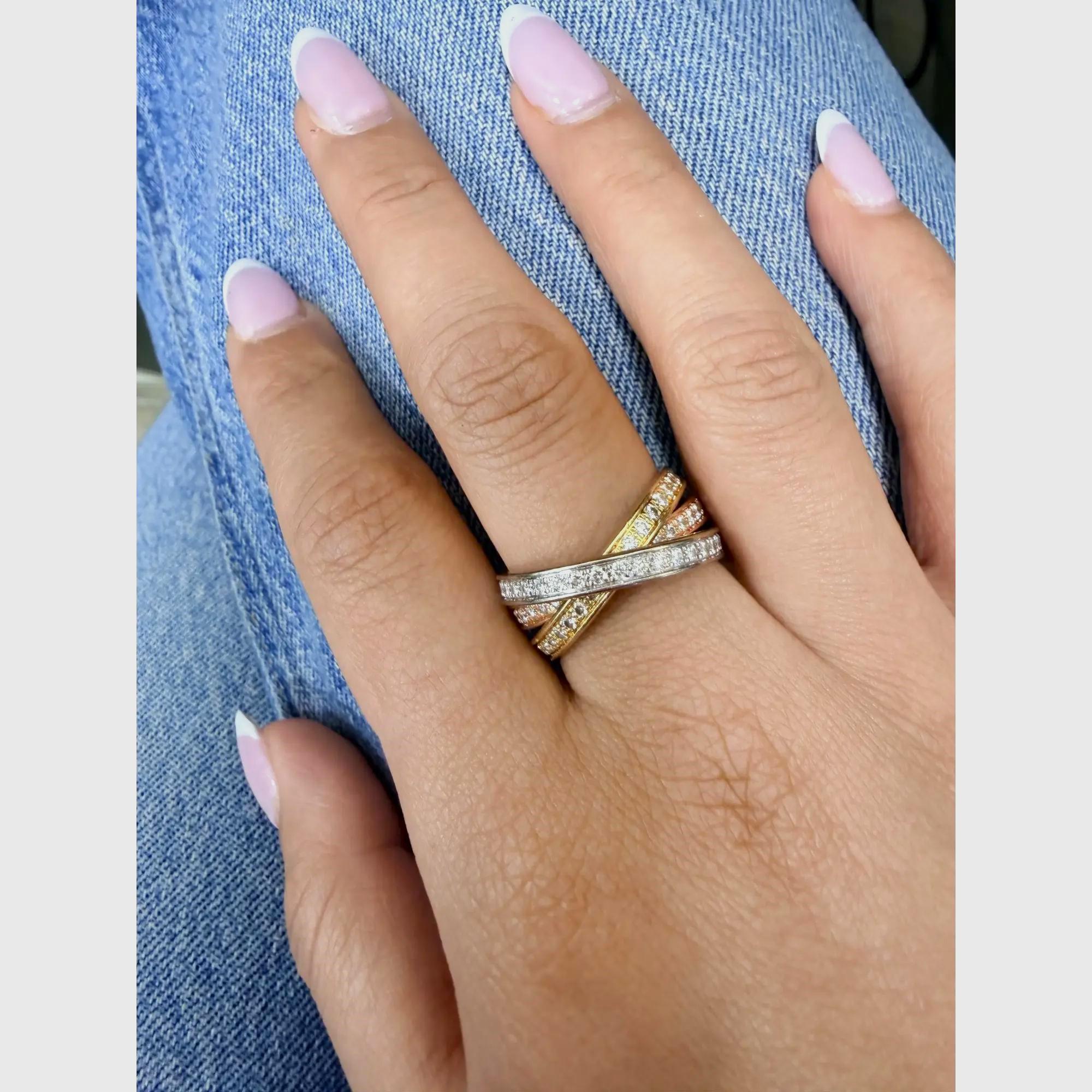 Taglio rotondo Cartier Trinity Anello di diamanti in oro giallo rosa bianco 18 carati Misura 60 in vendita